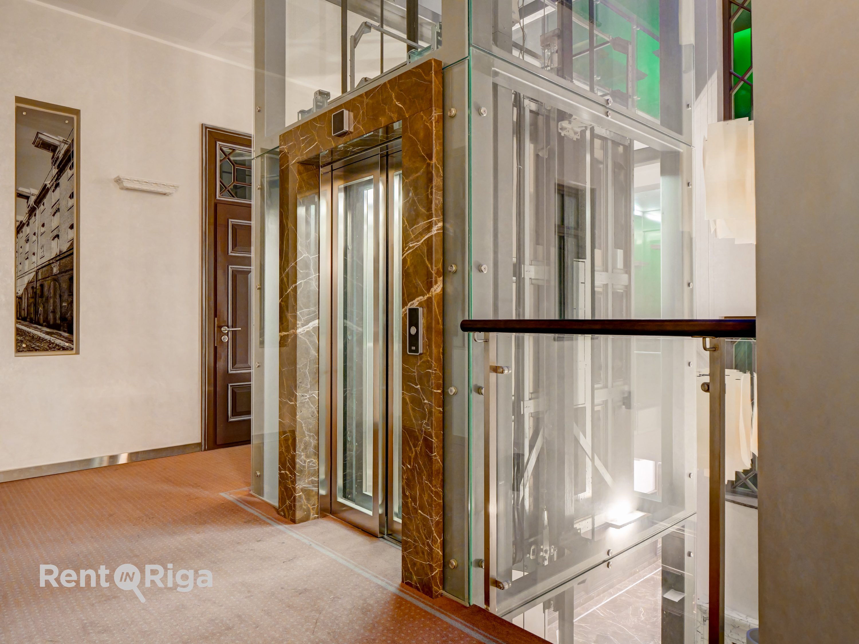 Izīrē dzīvokli, Elizabetes iela 18 - Attēls 1