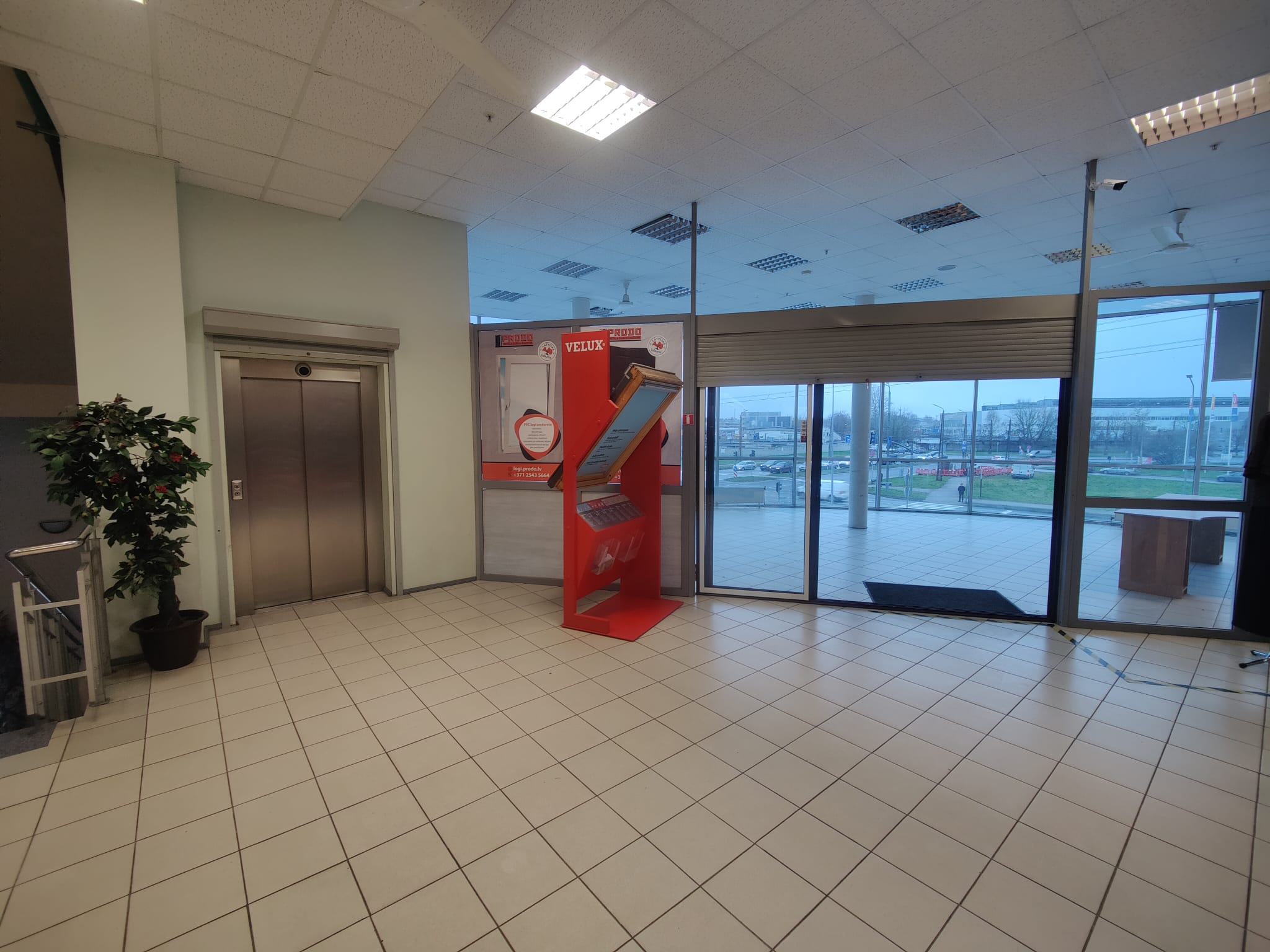 Iznomā tirdzniecības telpas, Lubānas iela - Attēls 1