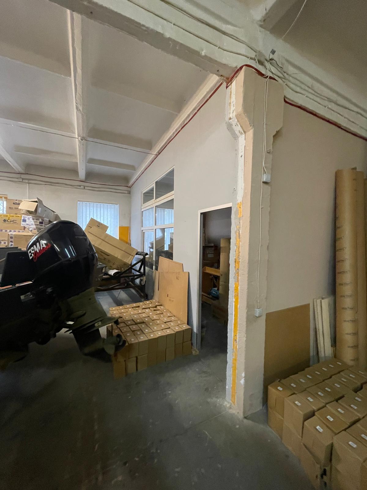 Iznomā noliktavu, Dzelzavas iela - Attēls 1