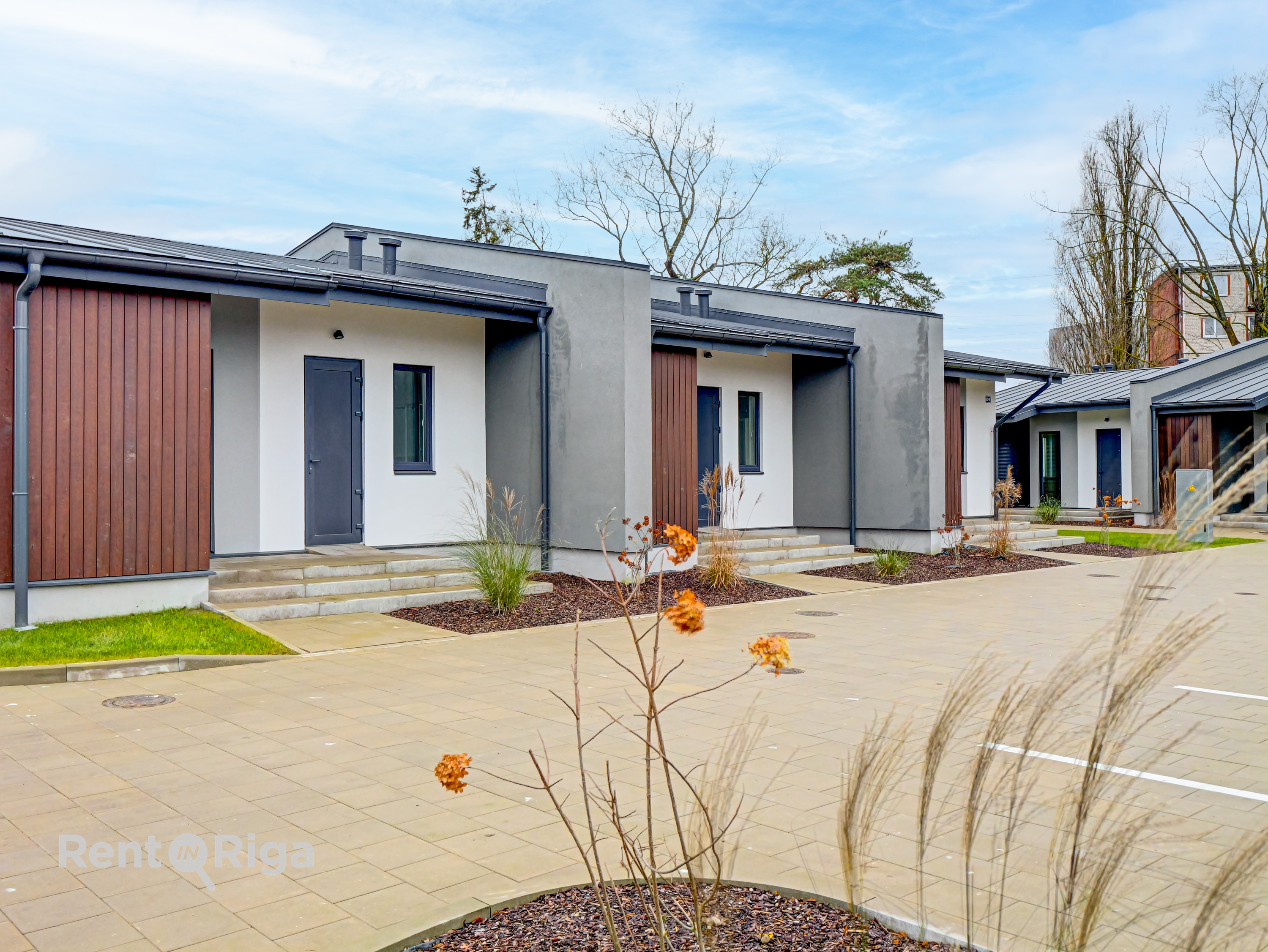 Pārdod māju, Raiņa iela - Attēls 1