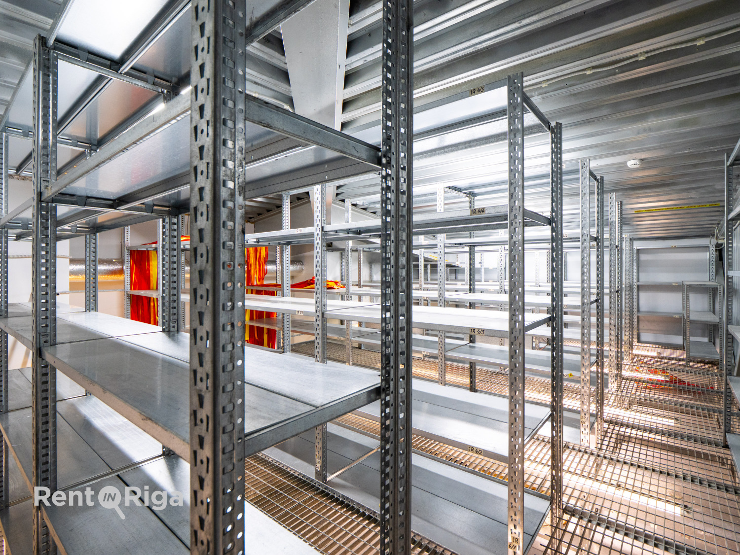 Iznomā noliktavu, Barona iela iela - Attēls 1