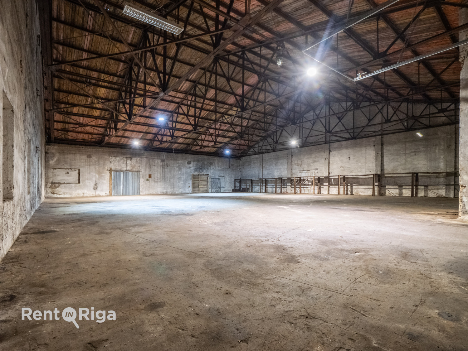 Iznomā noliktavu, Abulas iela - Attēls 1