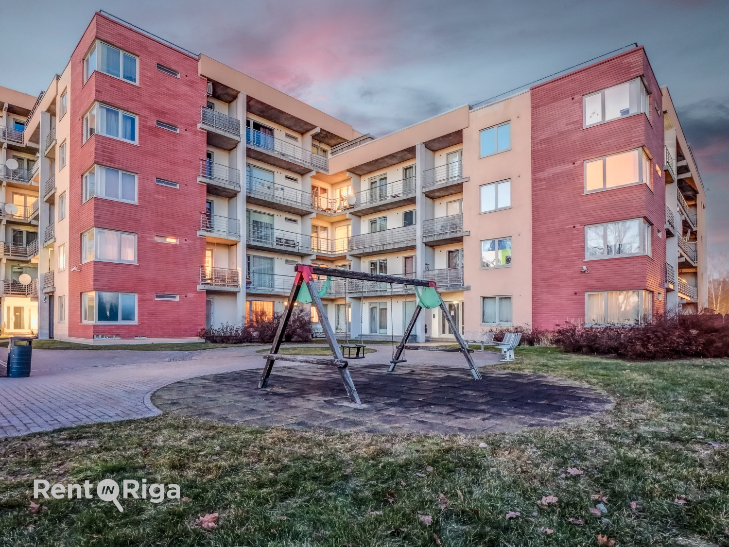 Pārdod dzīvokli, Anniņmuižas iela 20 - Attēls 1