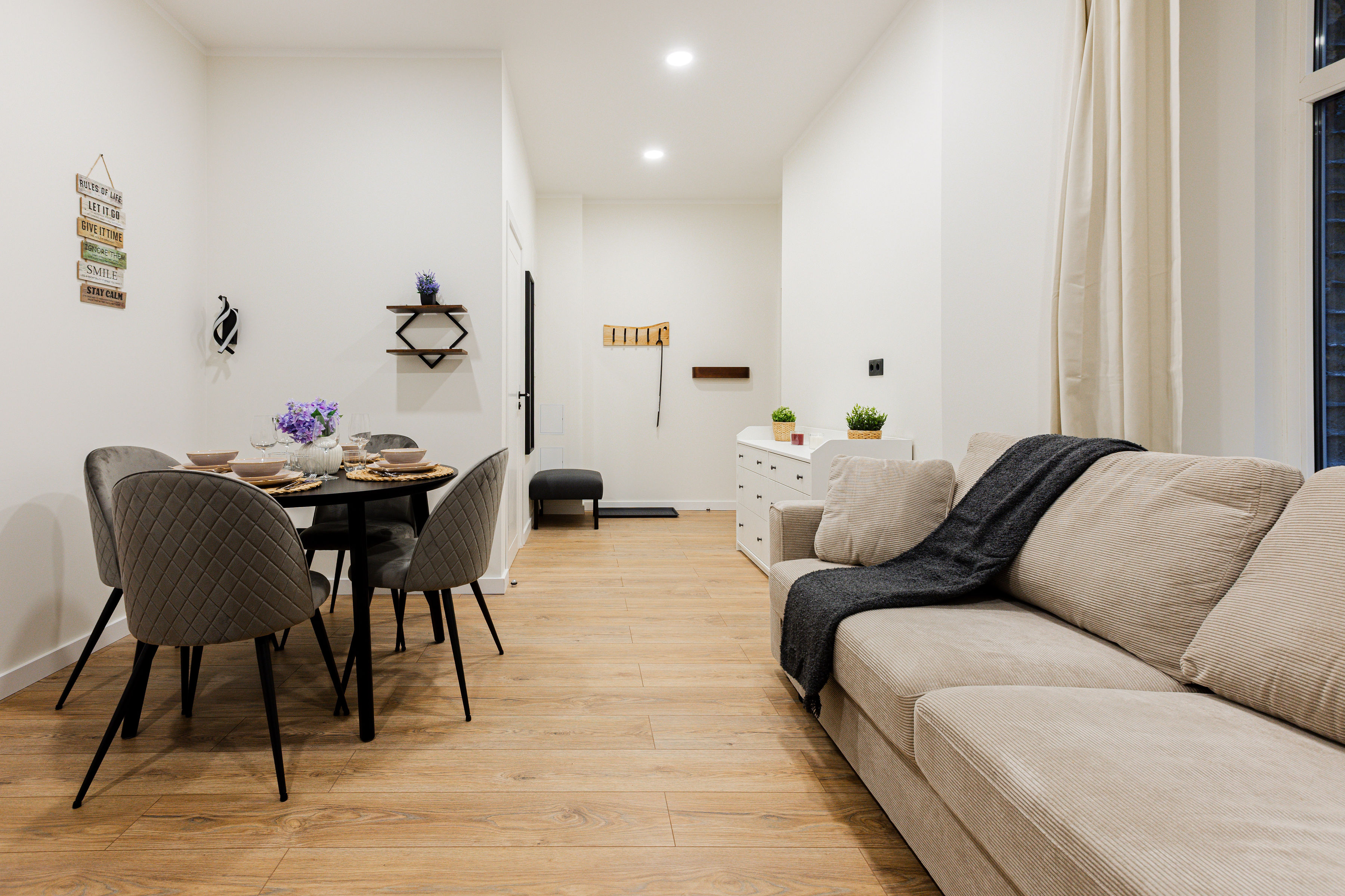 Izīrē dzīvokli, Merķeļa iela 8 - Attēls 1