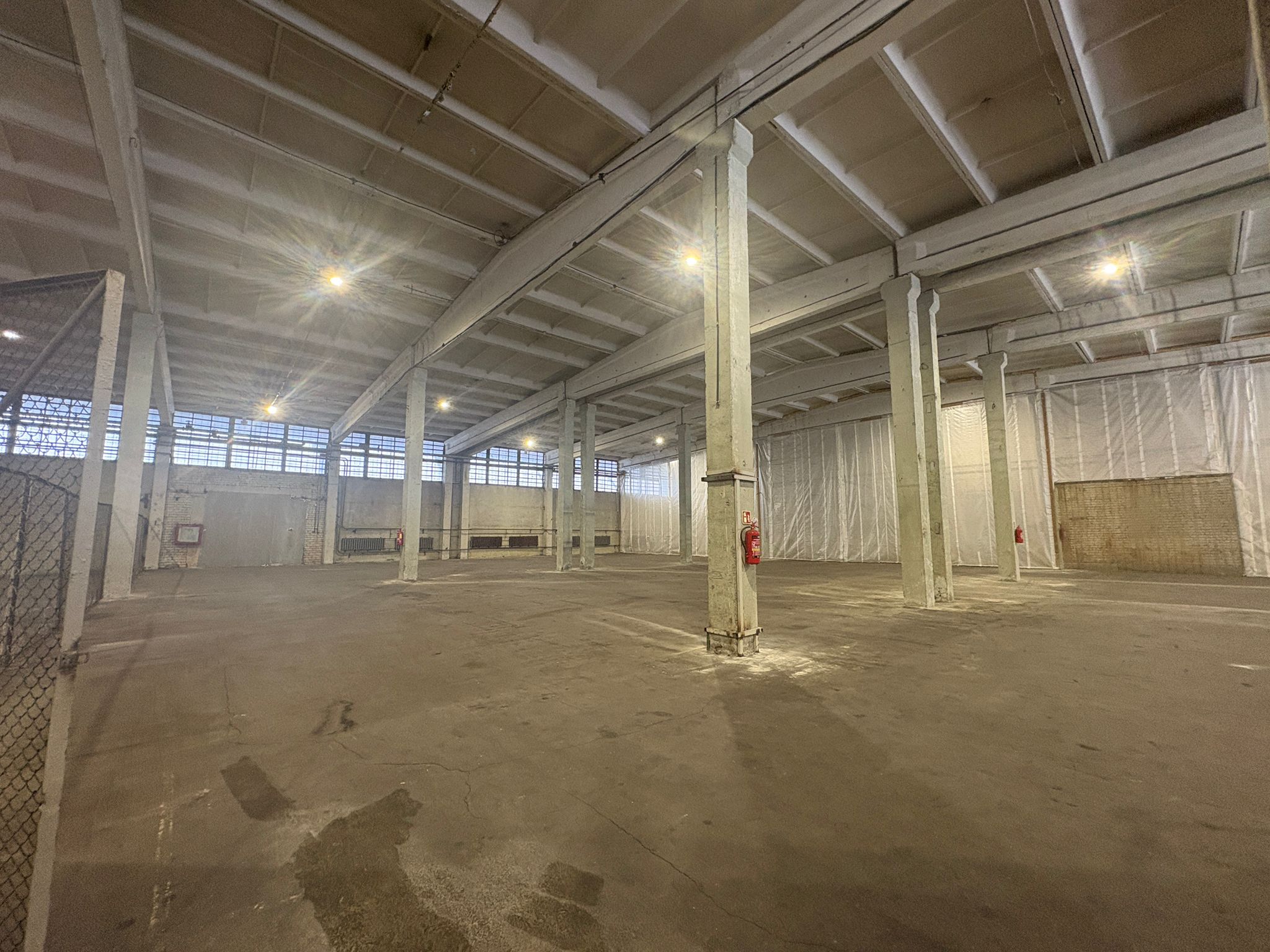 Iznomā noliktavu, Cesvaines iela - Attēls 1