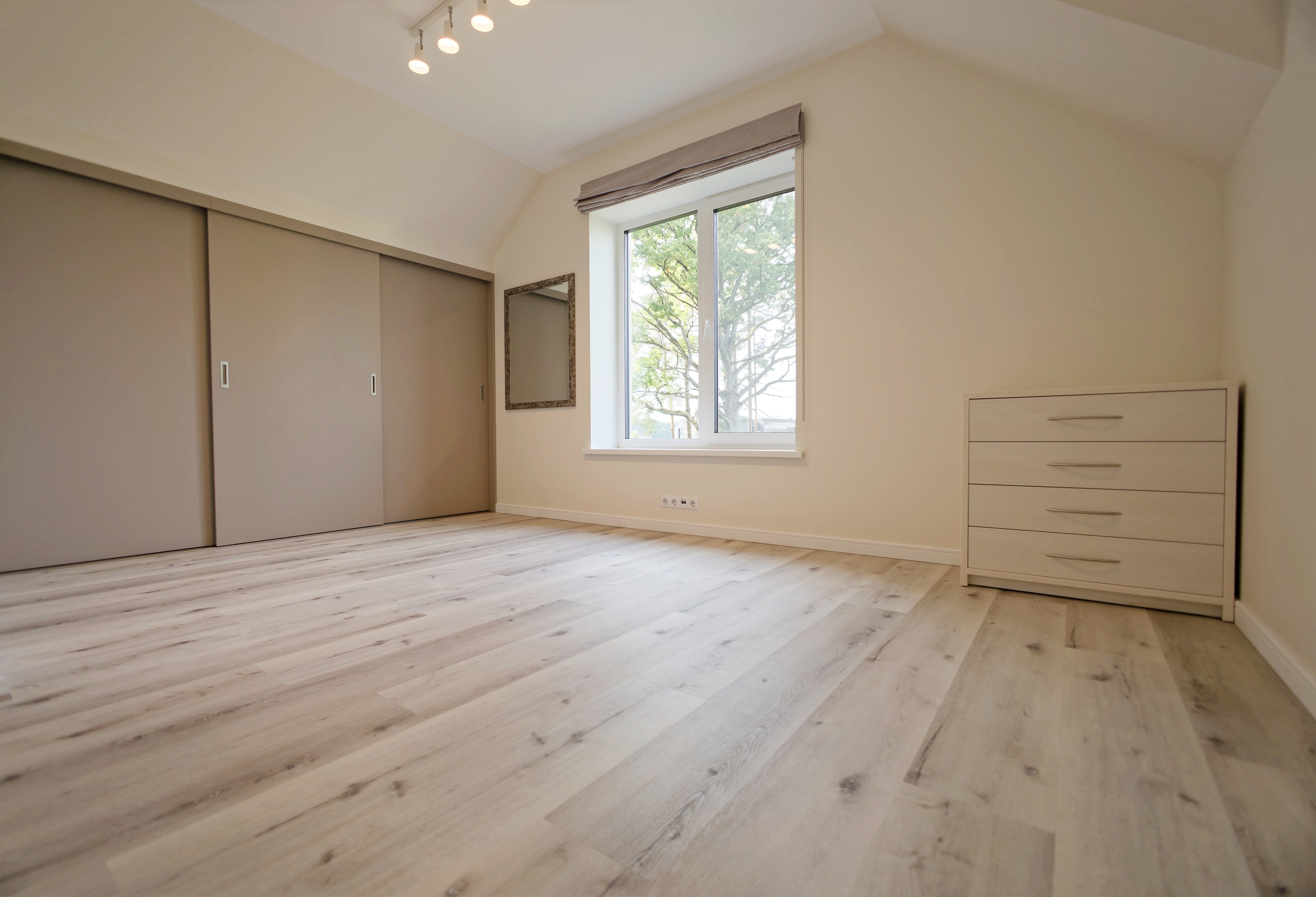 House for rent, Rosmes street - Image 1