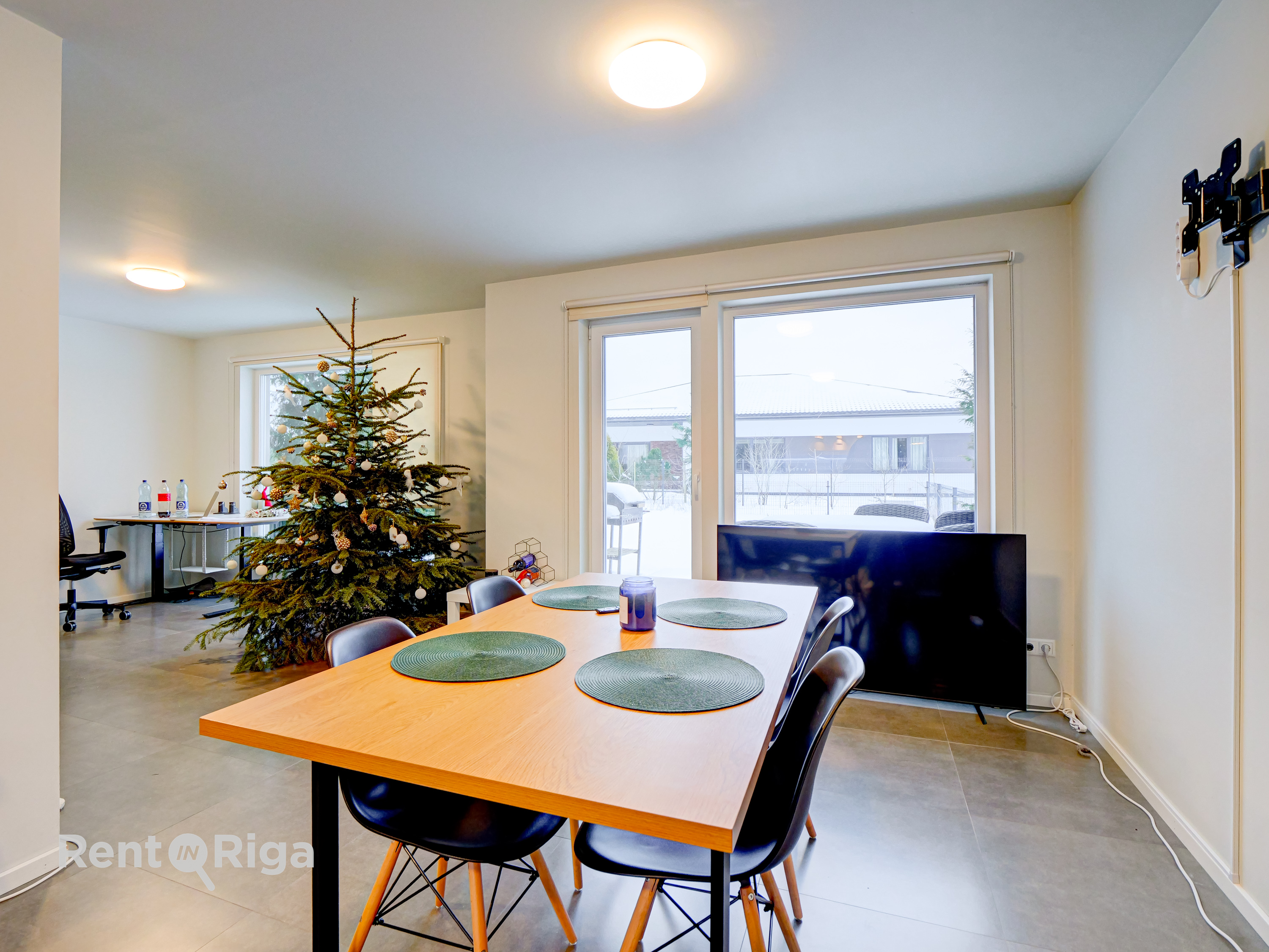 Pārdod māju, Cērpu iela - Attēls 1