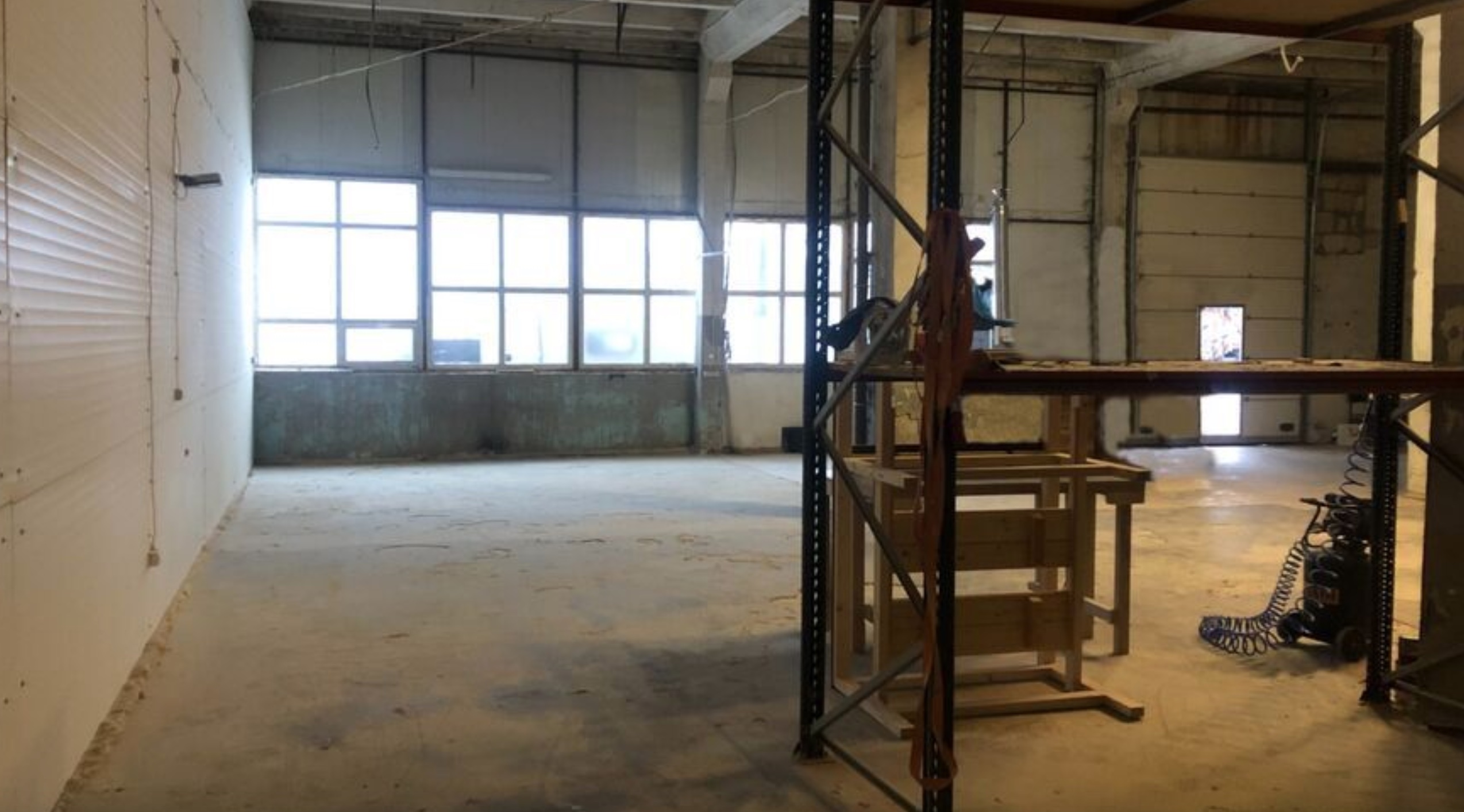 Iznomā noliktavu, Brīvības gatve iela - Attēls 1