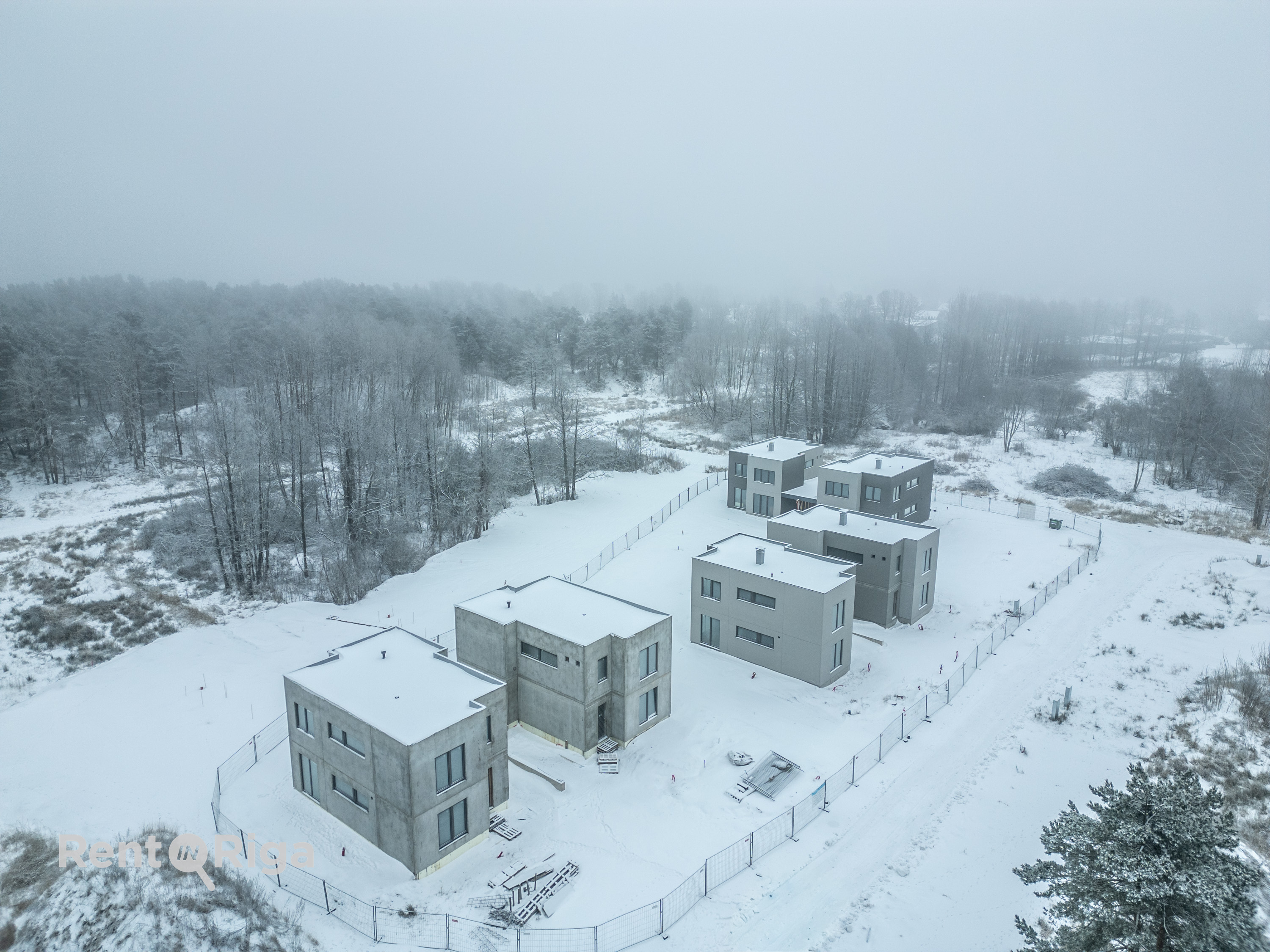 Pārdod māju, Lupīnu iela - Attēls 1