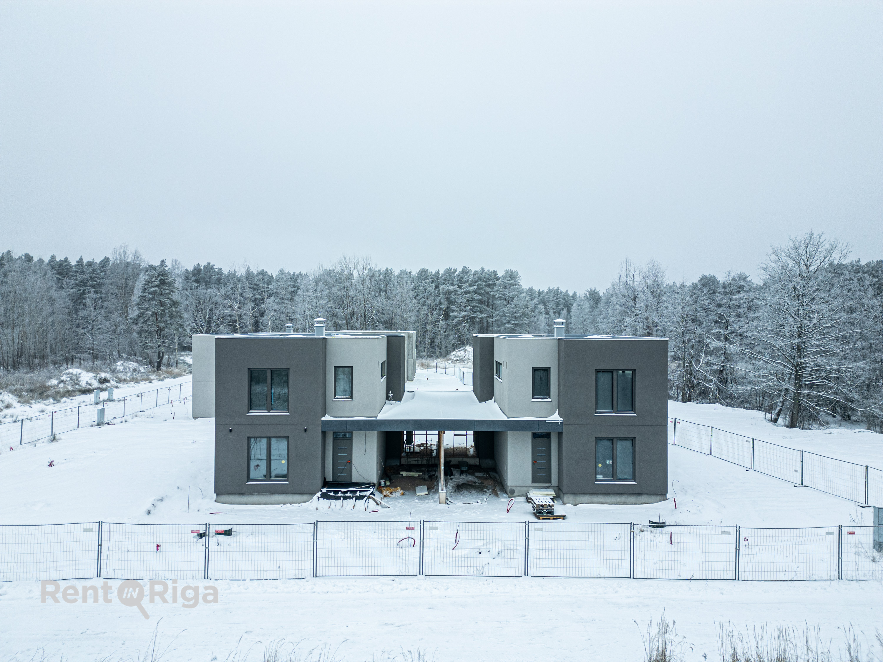 Pārdod māju, Lupīnu iela - Attēls 1