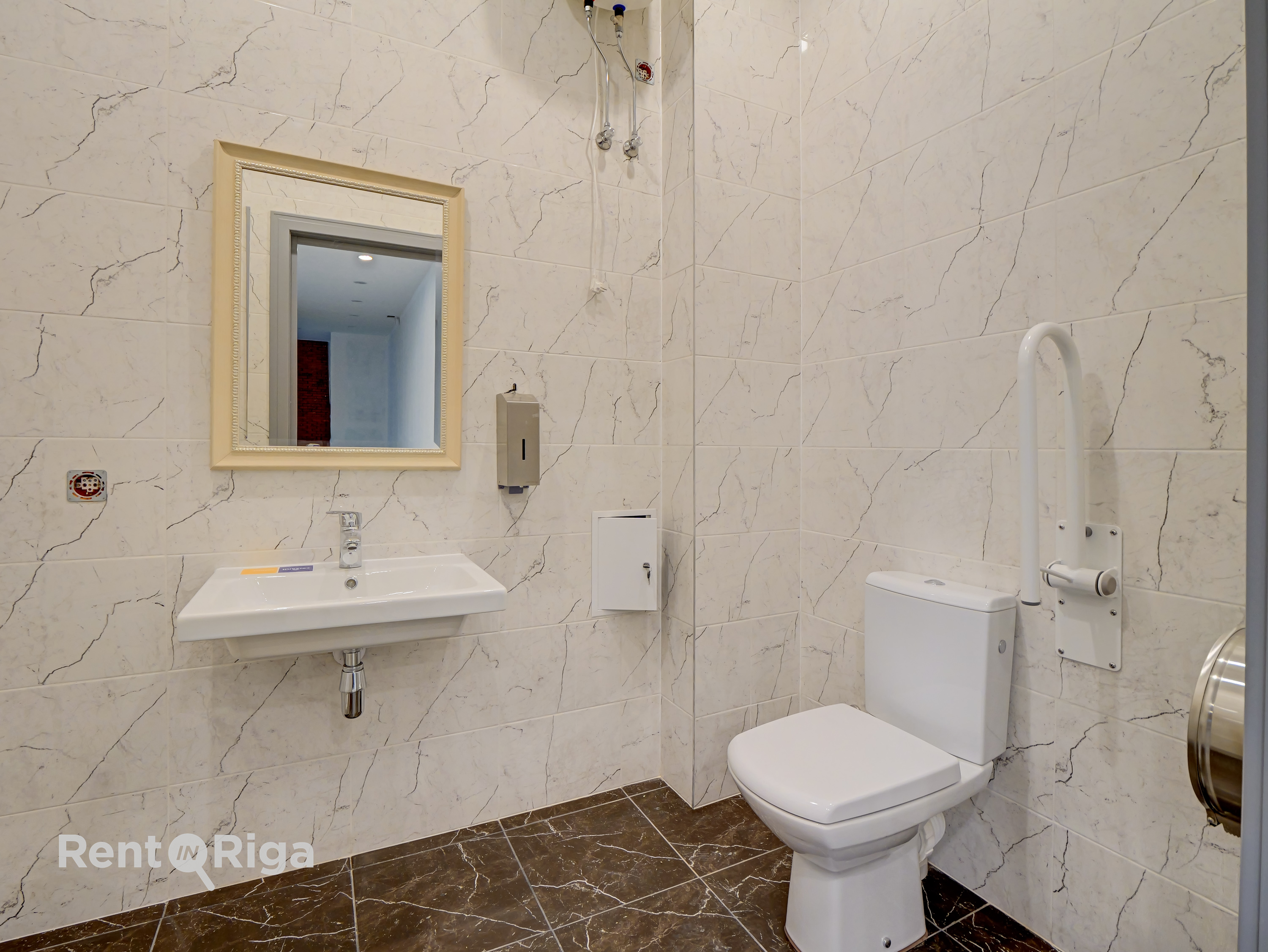 Iznomā tirdzniecības telpas, Katrīnas iela - Attēls 1