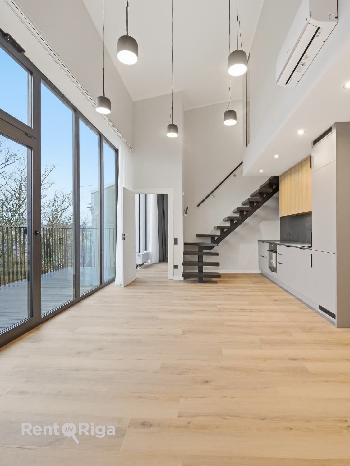 Pārdod dzīvokli, Mazā Nometņu iela 24 - Attēls 1