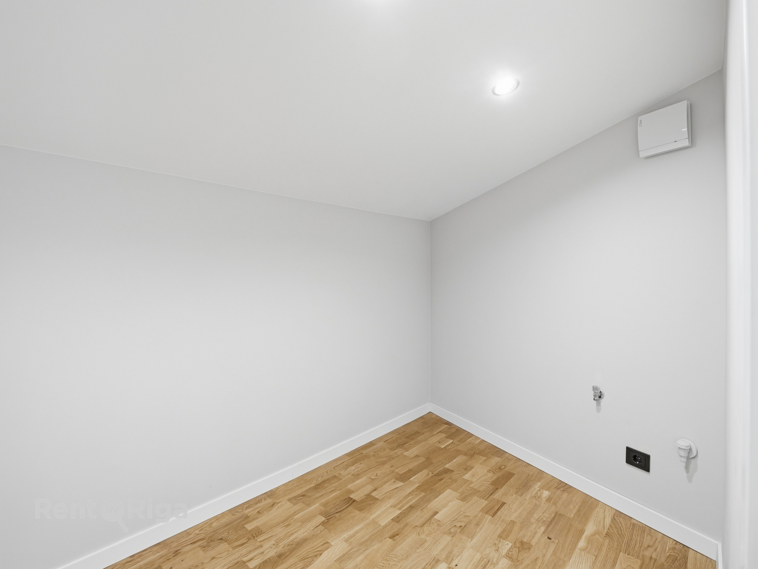 Pārdod dzīvokli, Mazā Nometņu iela 24 - Attēls 1