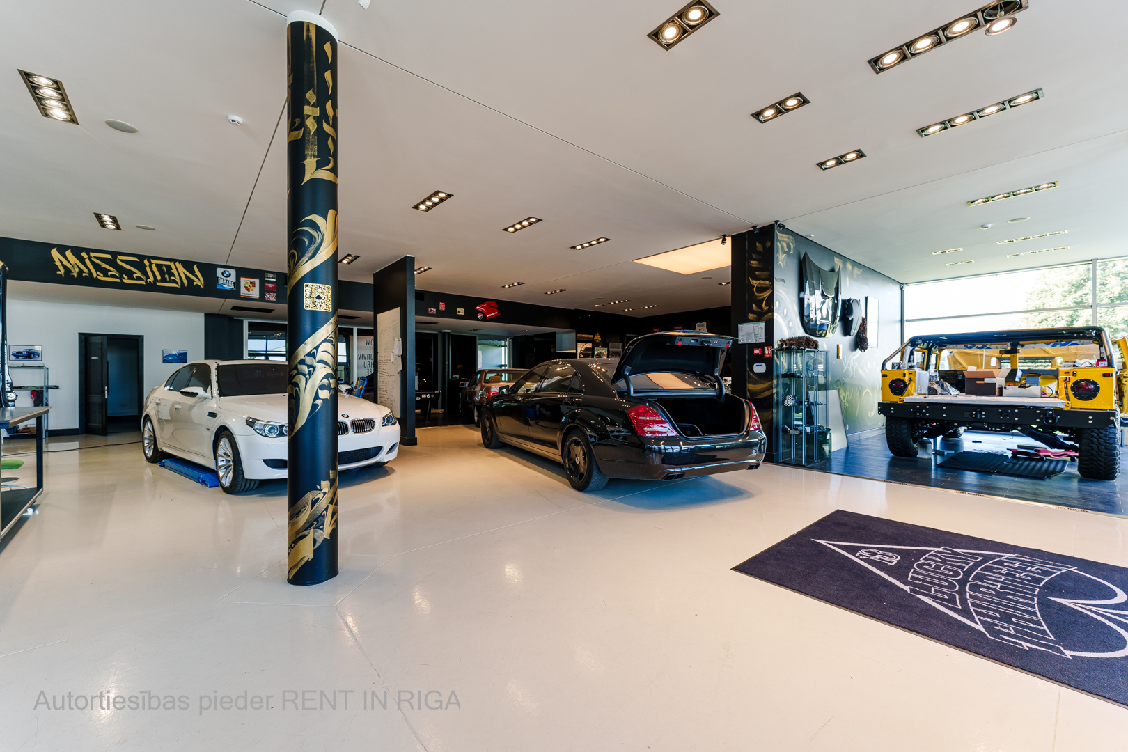 Pārdod zemi, Kārļa Ulmaņa gatve - Attēls 1