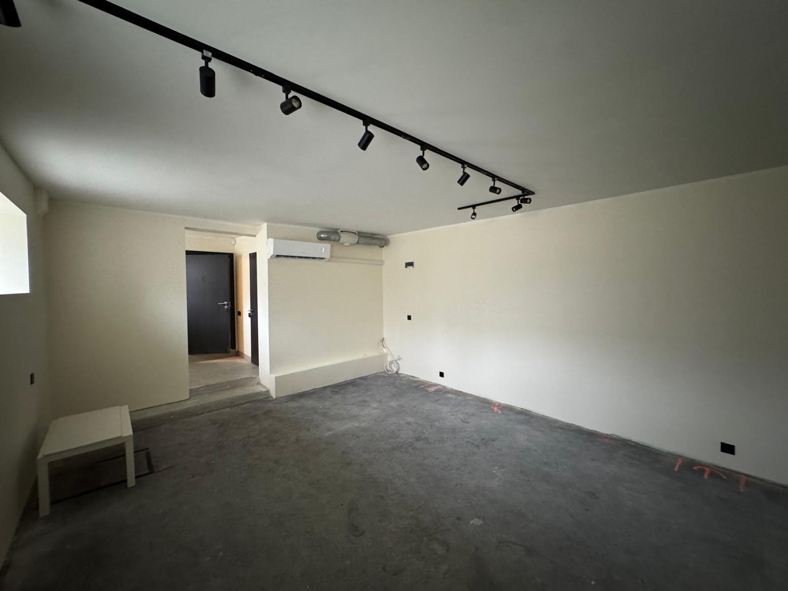 Pārdod tirdzniecības telpas, Brīvības gatve - Attēls 1