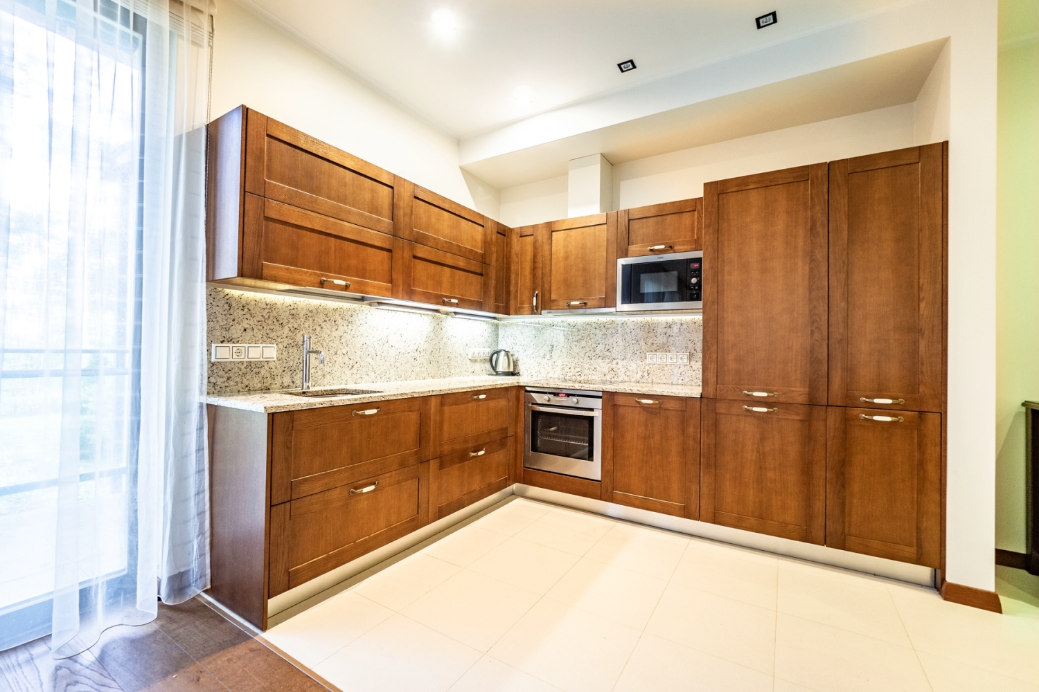 Pārdod dzīvokli, Kāpu iela 95 - Attēls 1