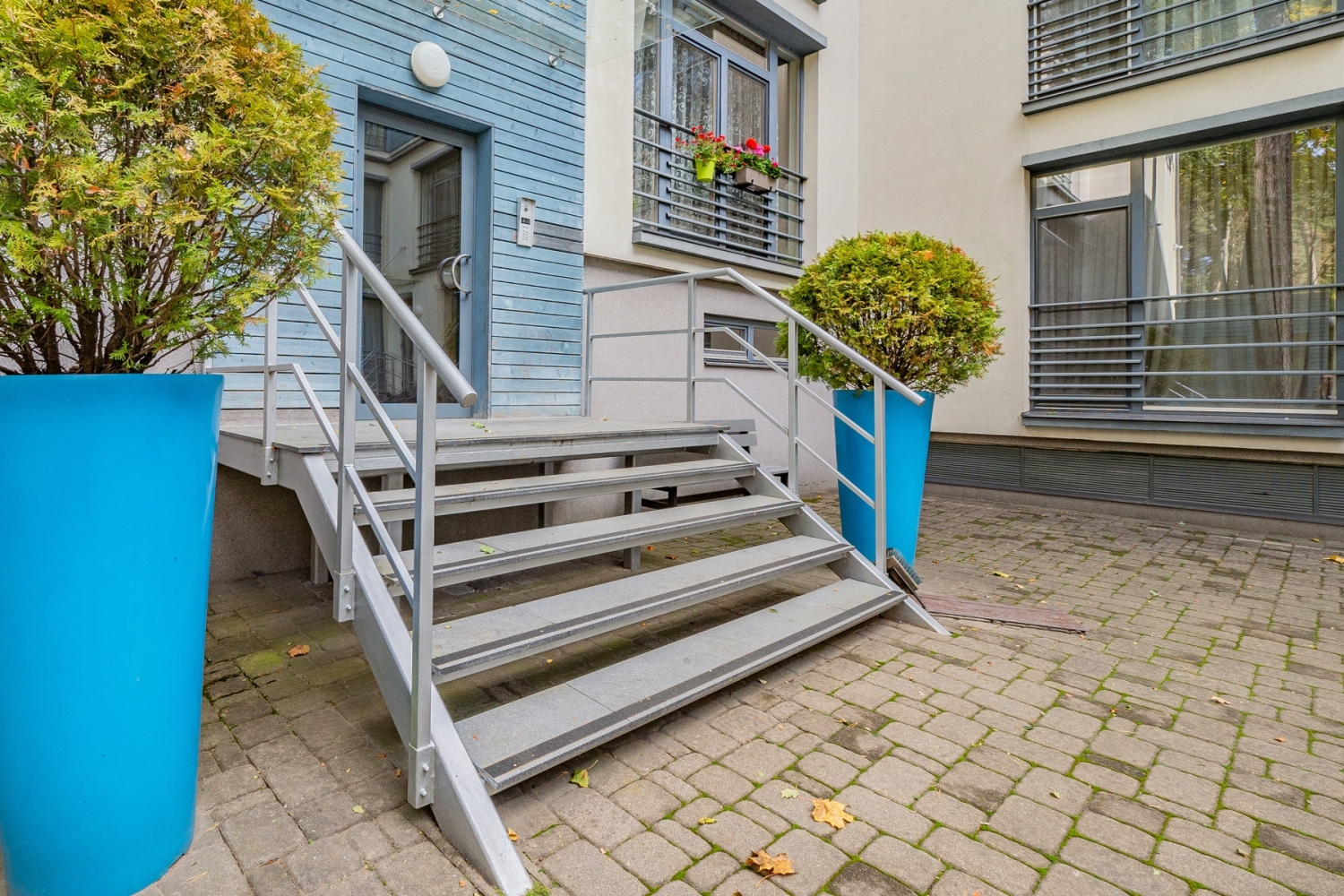 Pārdod dzīvokli, Kāpu iela 95 - Attēls 1