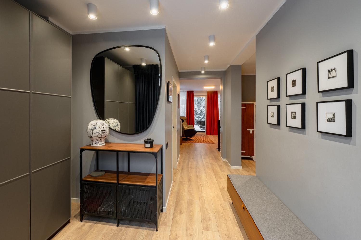 Izīrē māju, Mellužu prospekts iela - Attēls 1