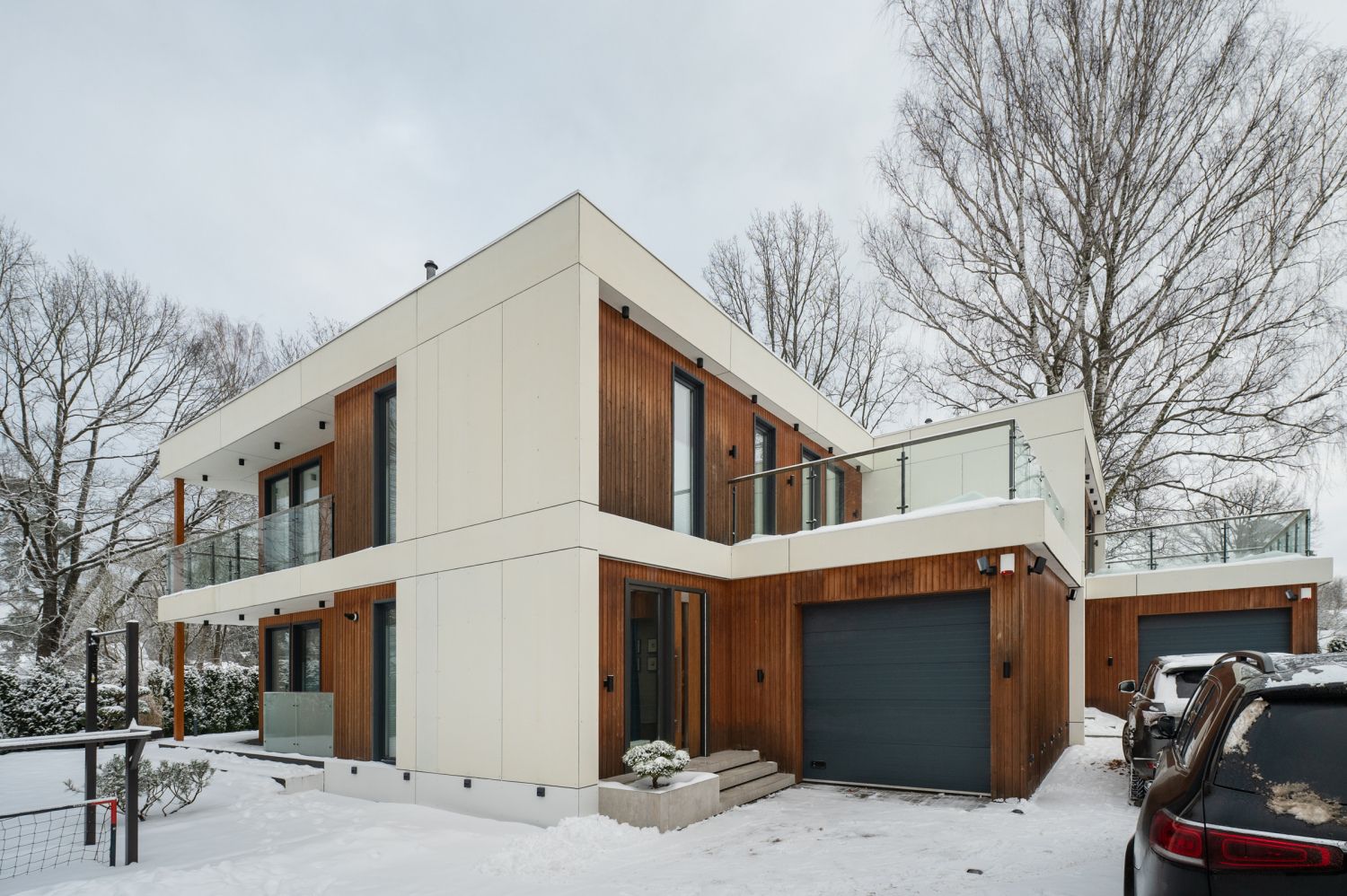 Izīrē māju, Mellužu prospekts iela - Attēls 1