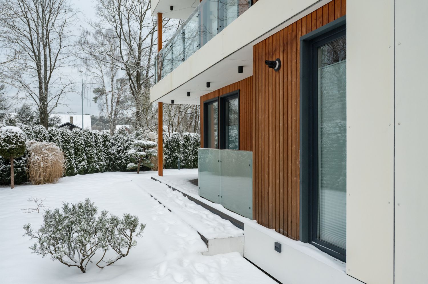 Izīrē māju, Mellužu prospekts iela - Attēls 1