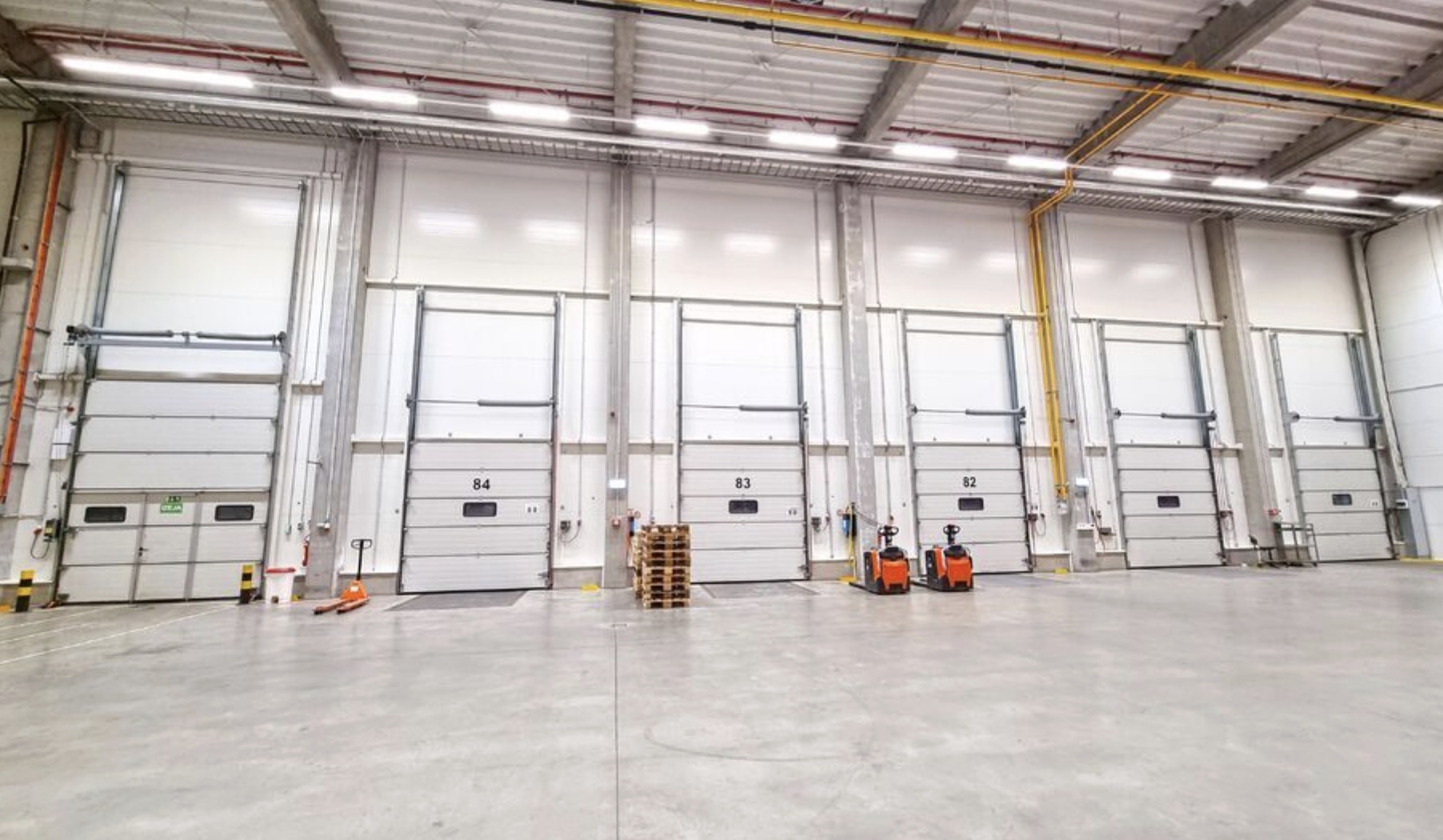 Iznomā noliktavu, Kroņi iela - Attēls 1