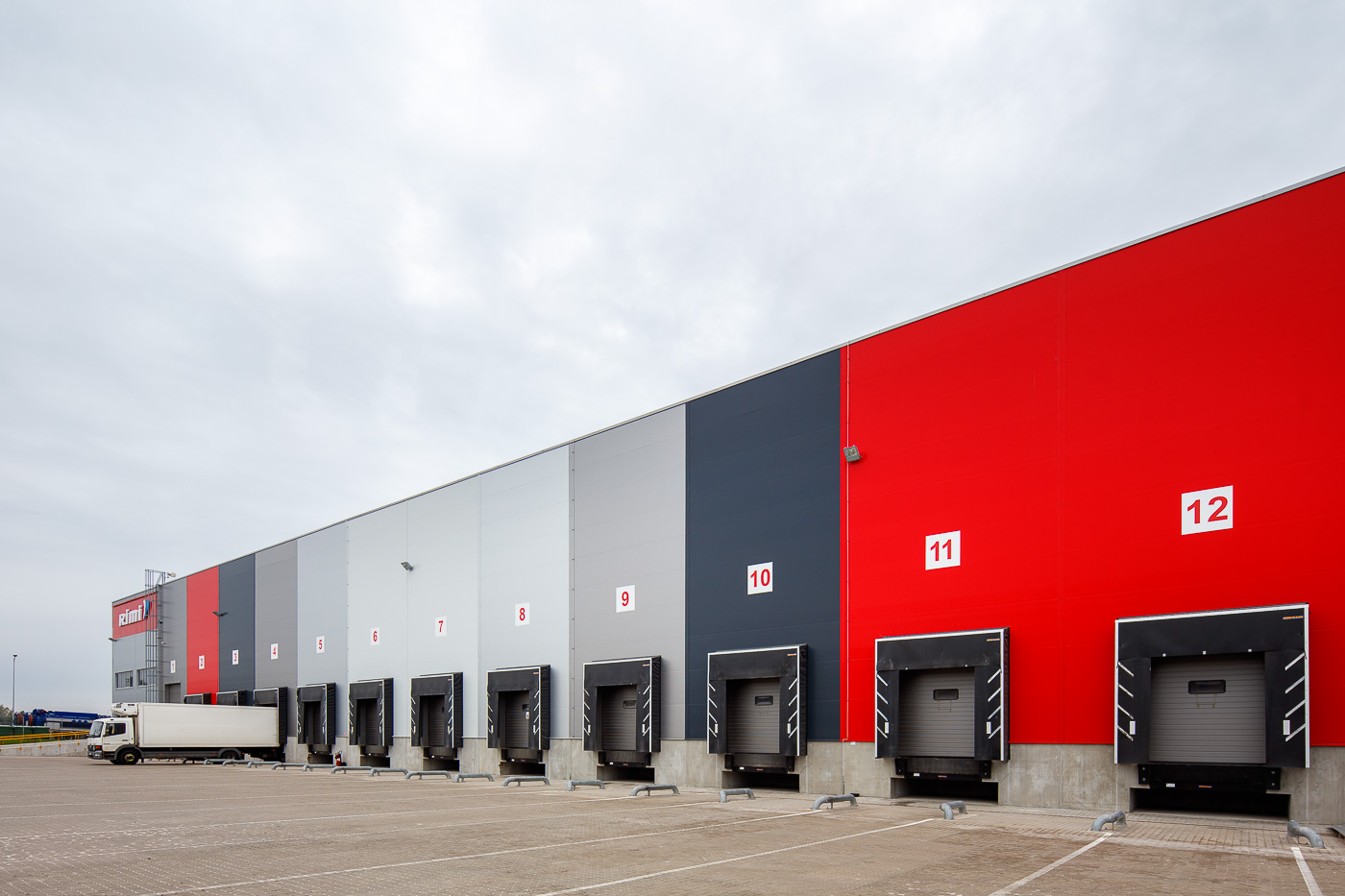 Iznomā noliktavu, Kroņi iela - Attēls 1