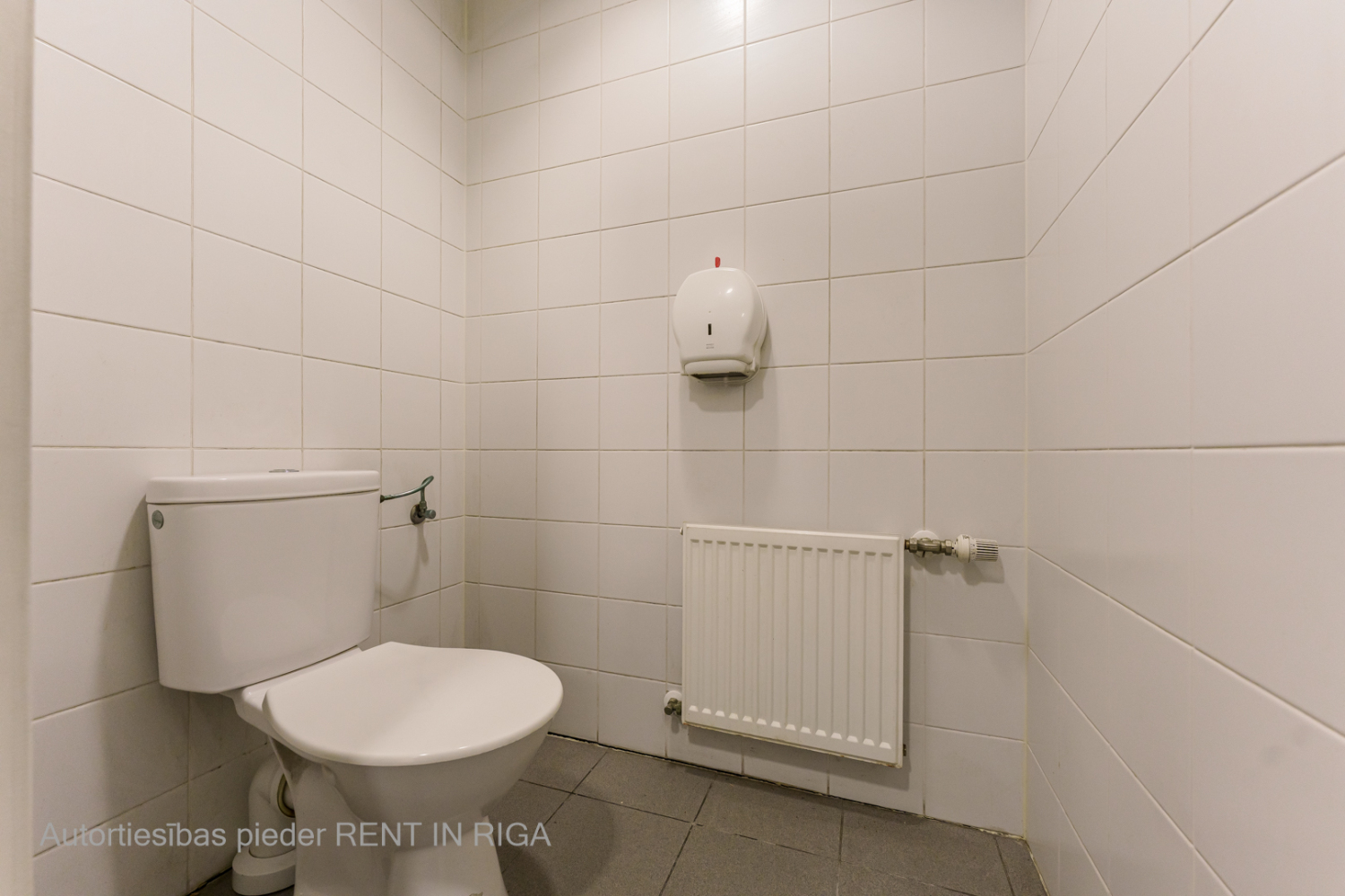 Iznomā tirdzniecības telpas, Dēļu iela - Attēls 1