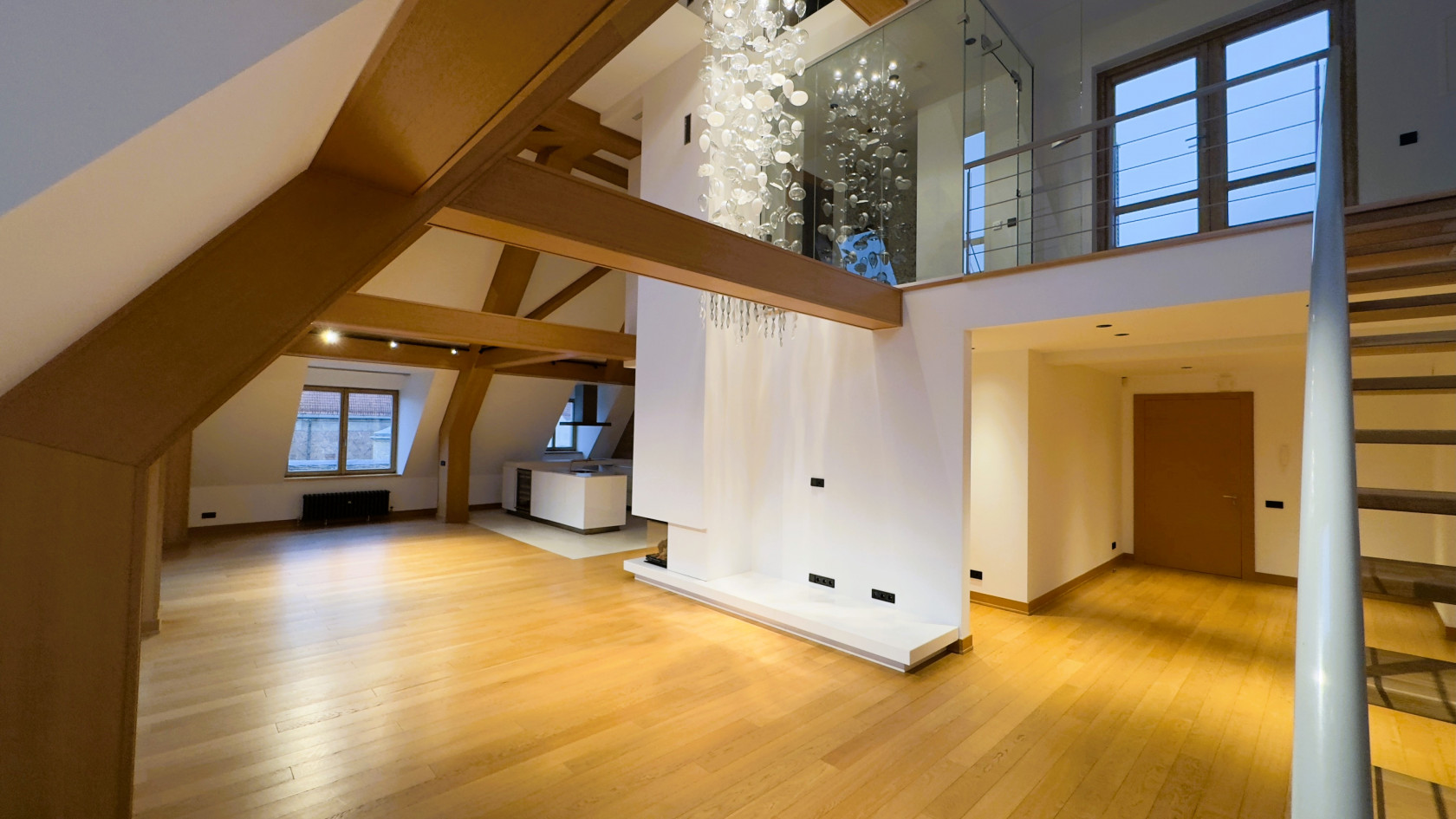 Pārdod dzīvokli, Teātra iela 2 - Attēls 1