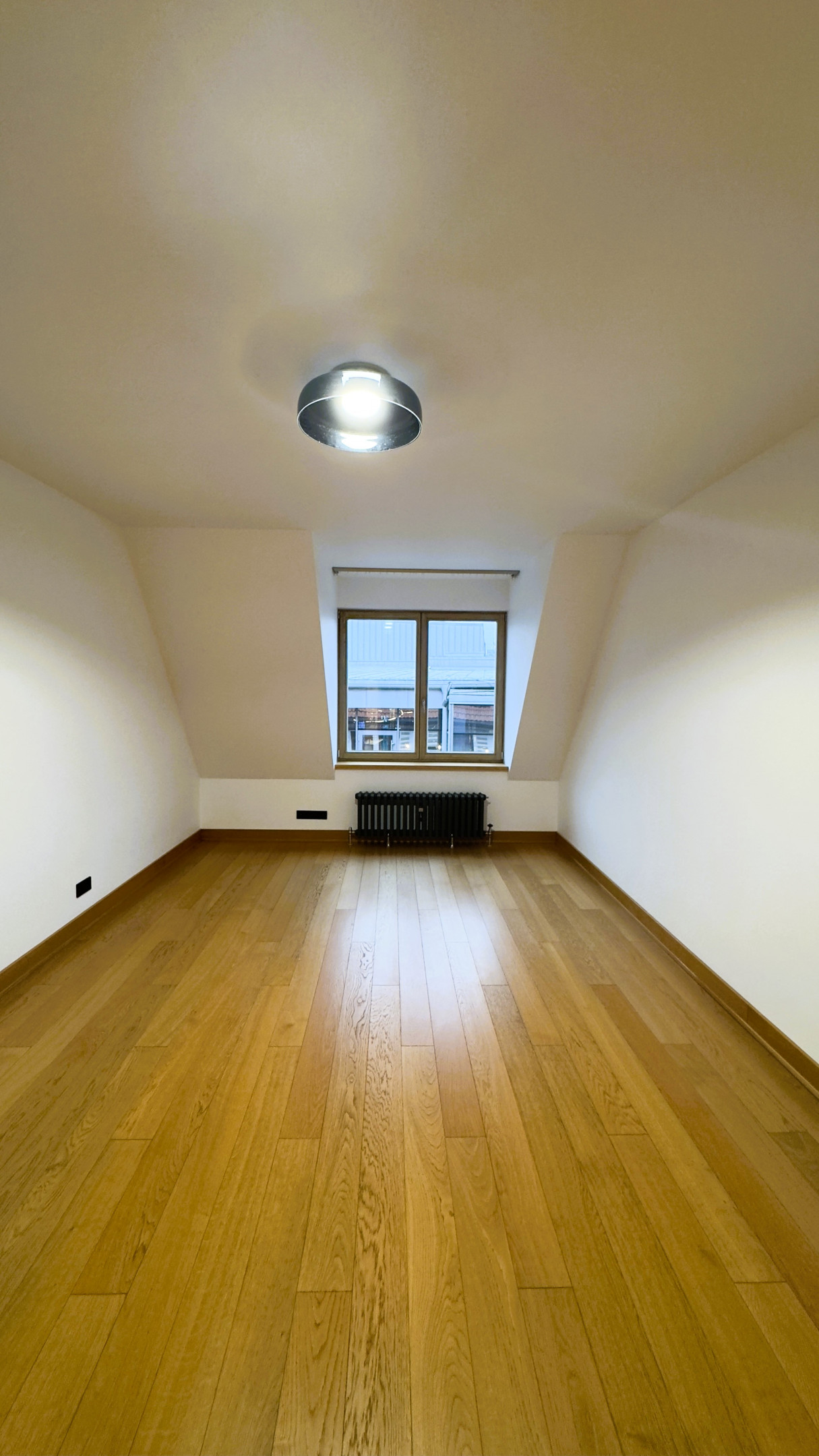 Pārdod dzīvokli, Teātra iela 2 - Attēls 1