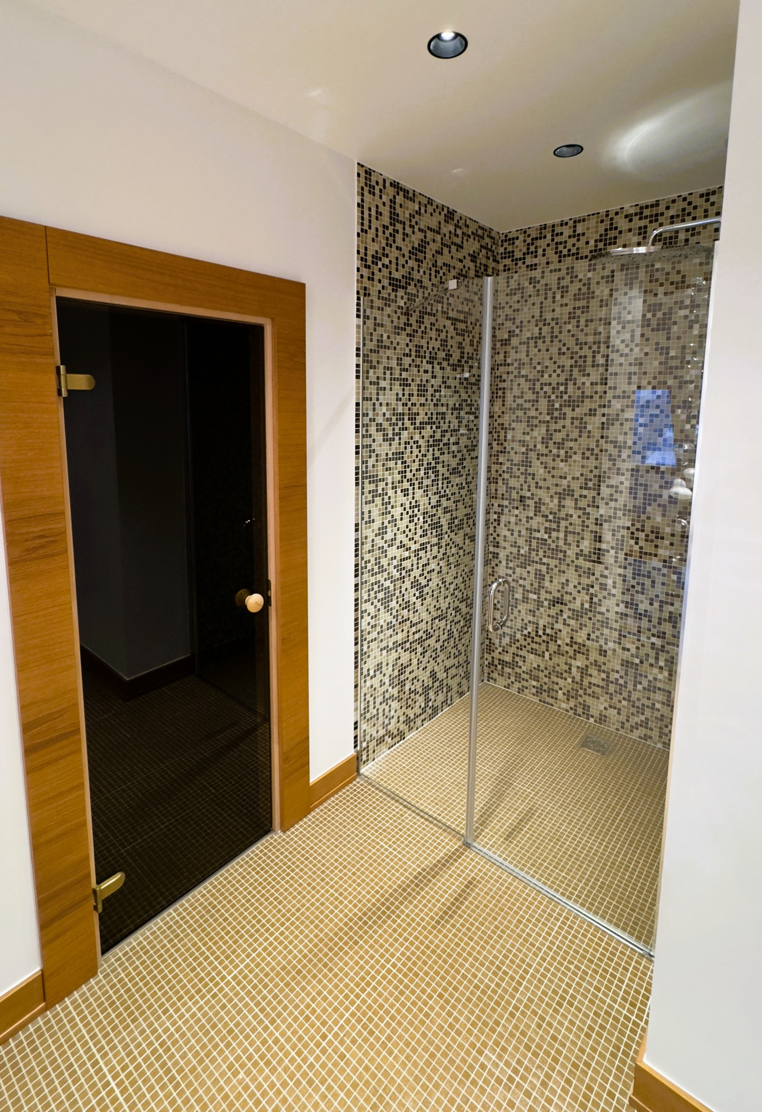 Pārdod dzīvokli, Teātra iela 2 - Attēls 1