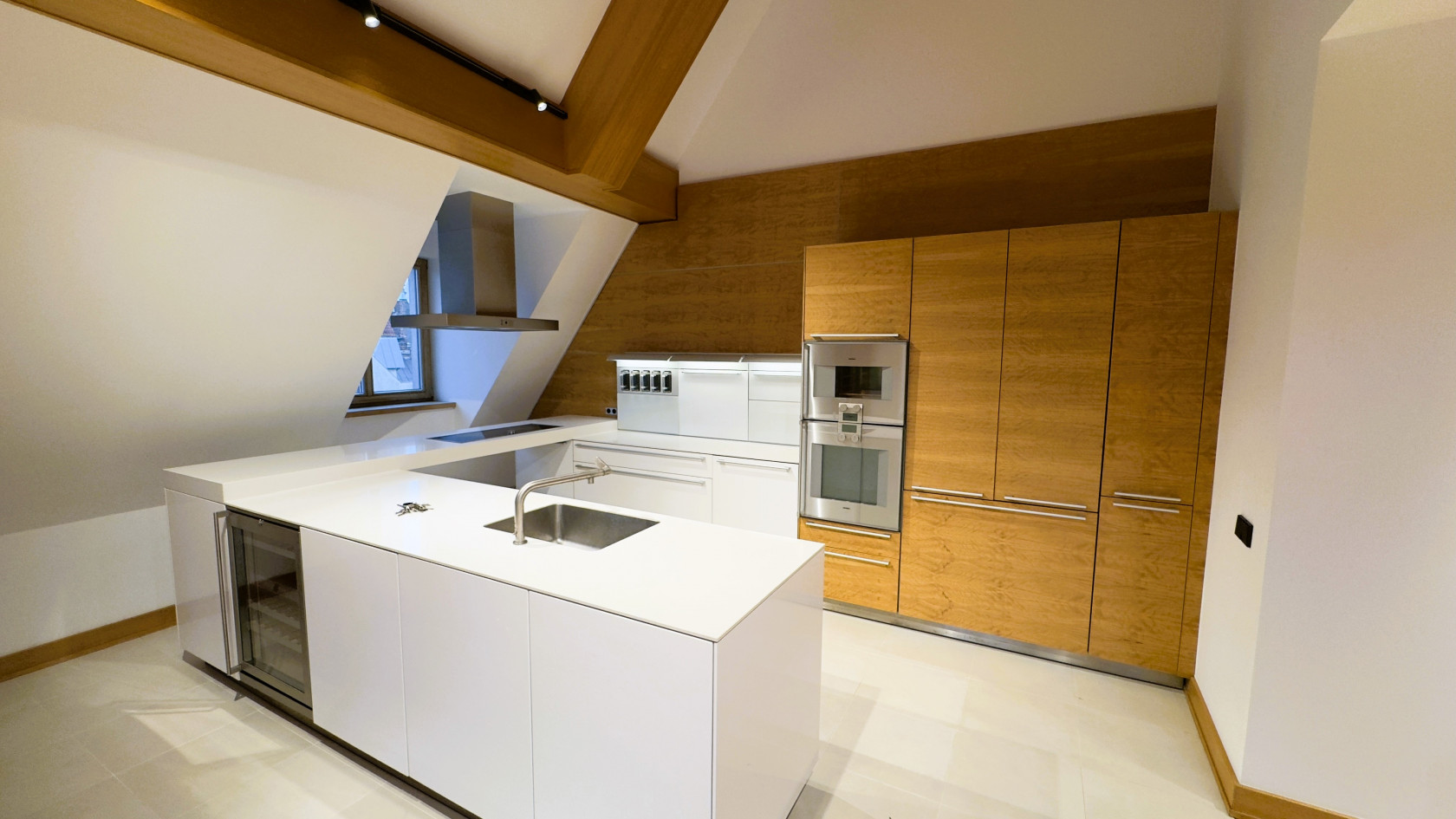 Pārdod dzīvokli, Teātra iela 2 - Attēls 1