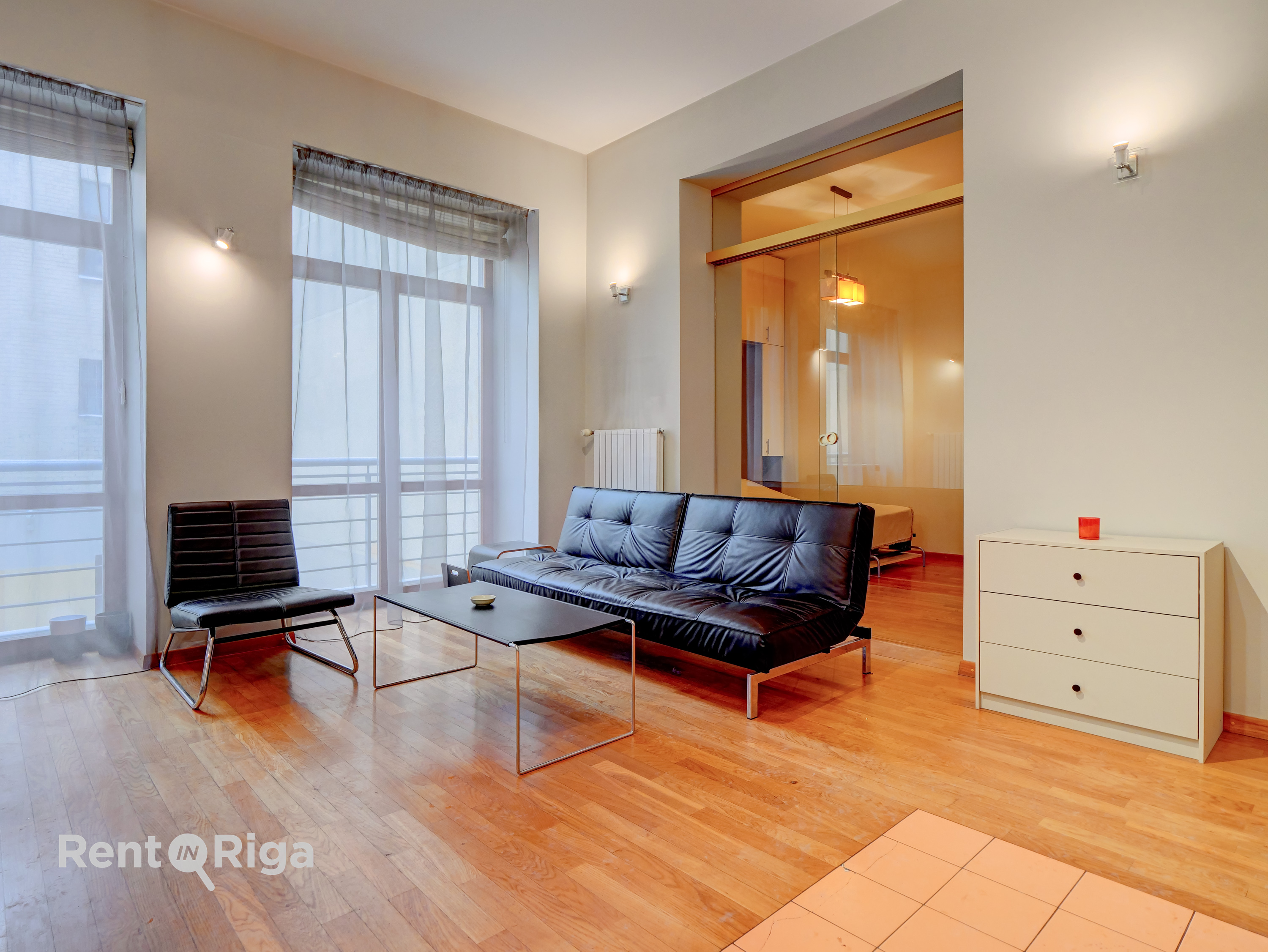 Izīrē dzīvokli, Raiņa bulvāris 2 - Attēls 1