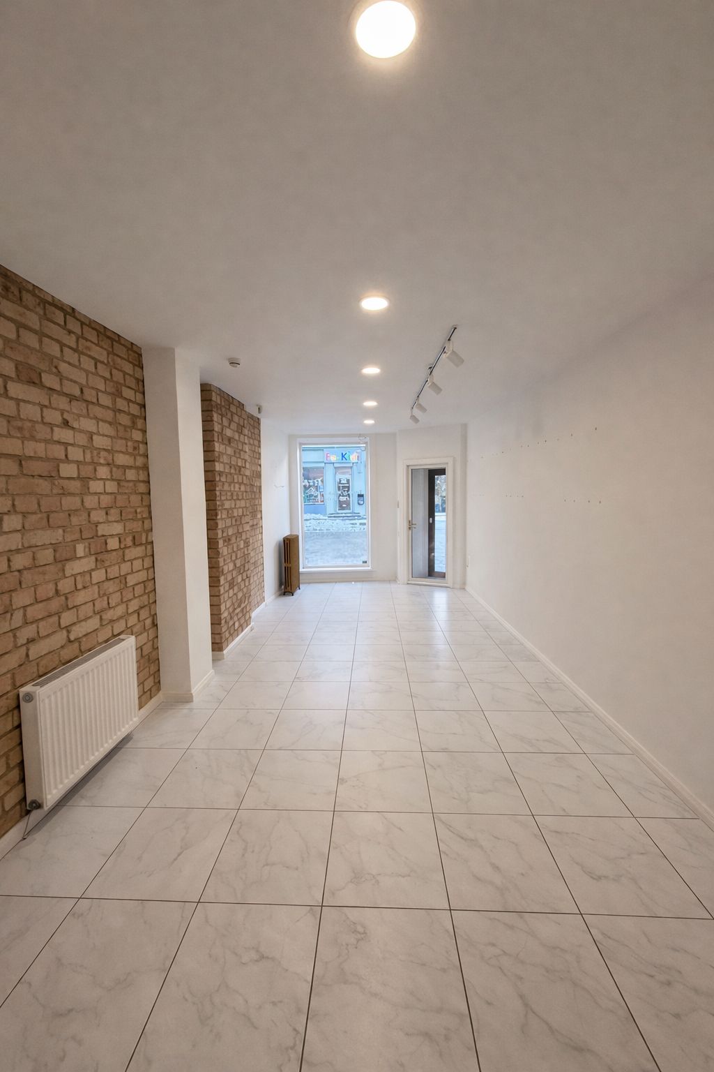 Retail premises for rent, Tērbatas street - Image 1