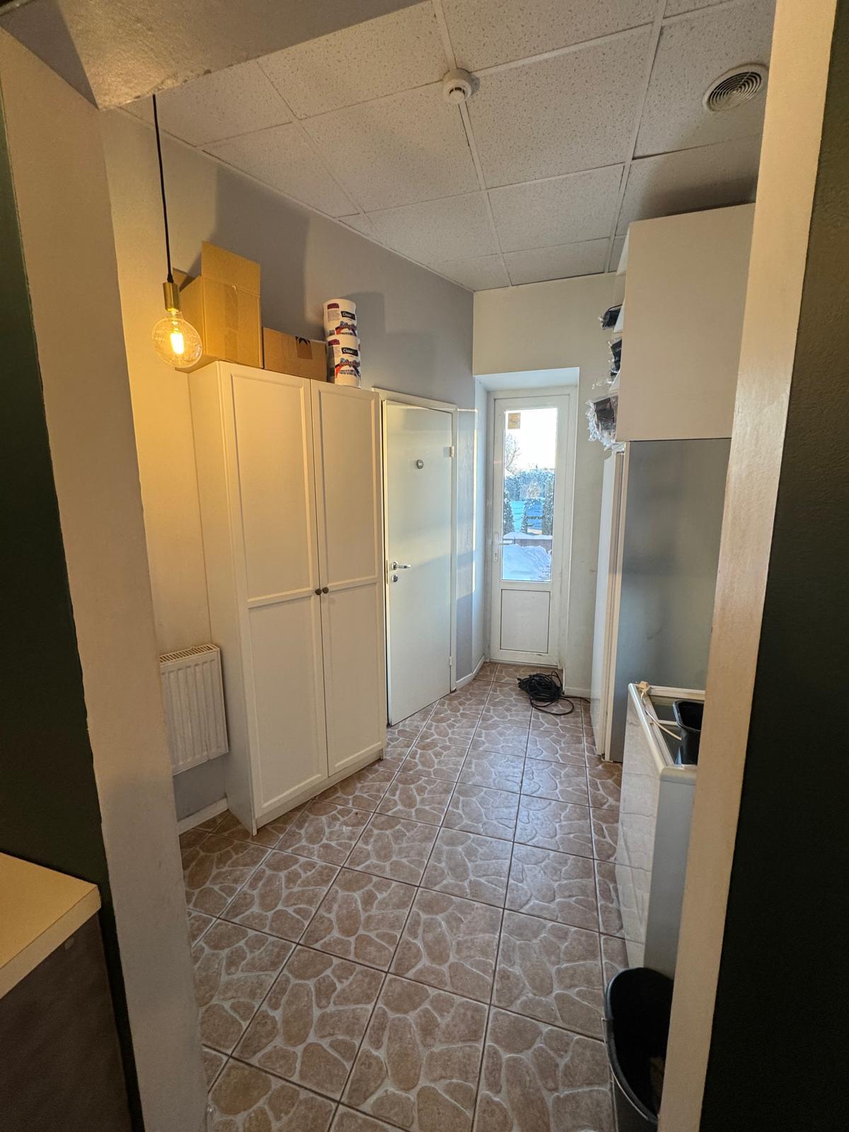 Iznomā tirdzniecības telpas, Līvzemes iela - Attēls 1