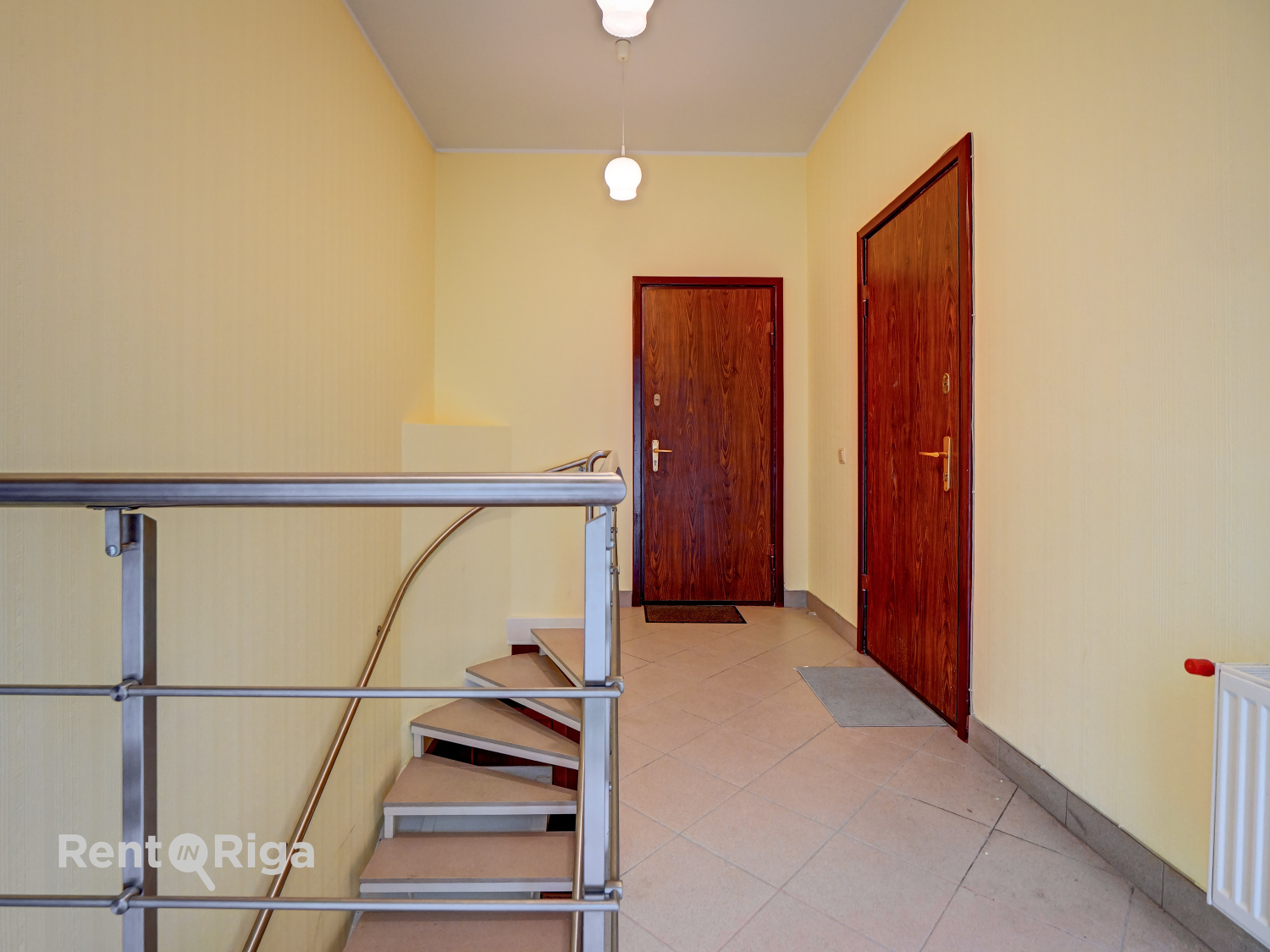 Pārdod māju, Steigas iela - Attēls 1