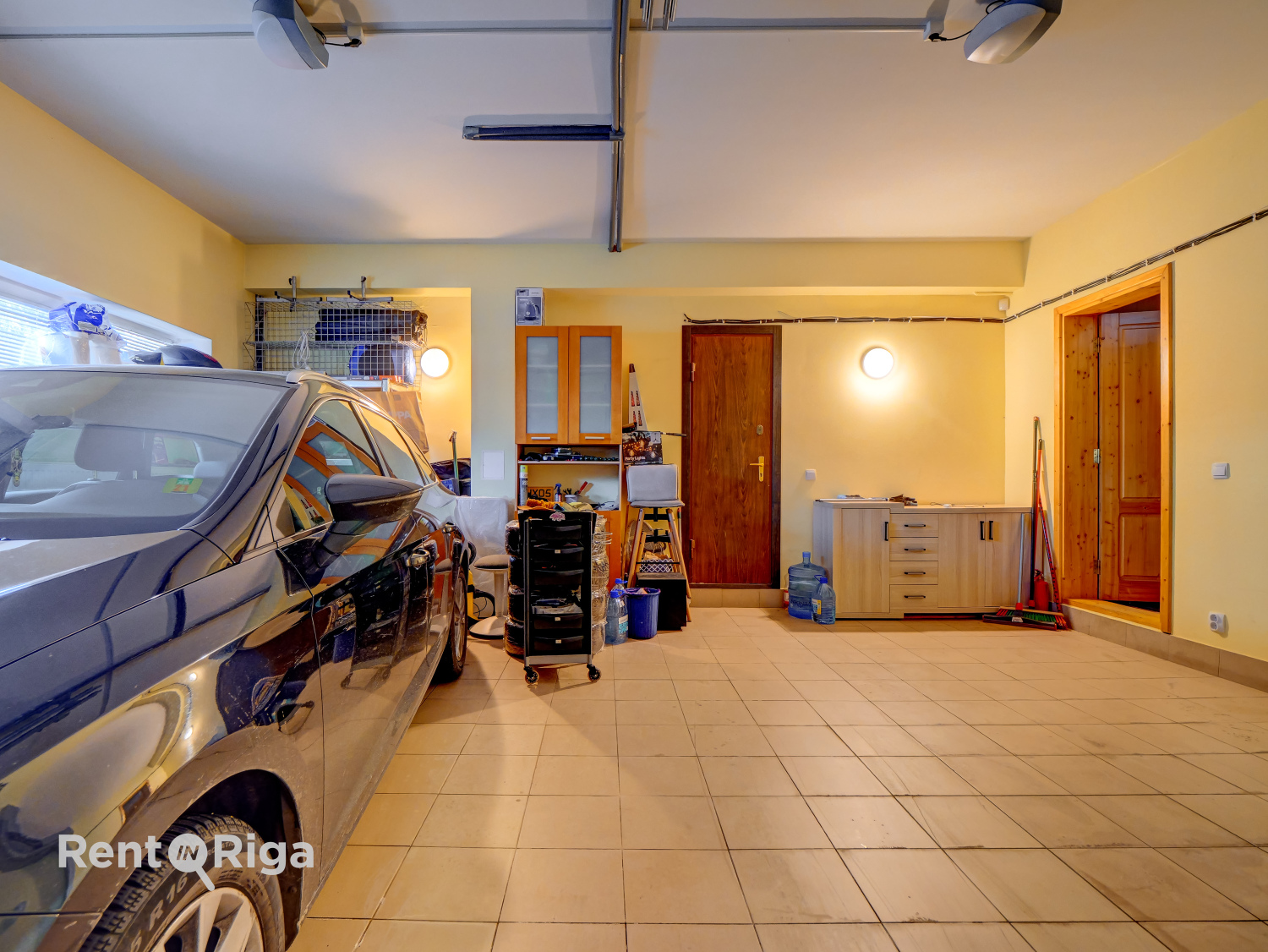 Pārdod māju, Steigas iela - Attēls 1