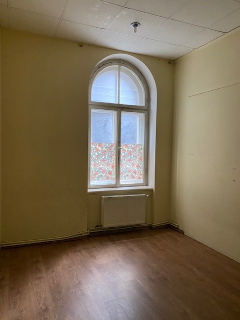 Pārdod dzīvokli, Raina bulvaris 31 - Attēls 1