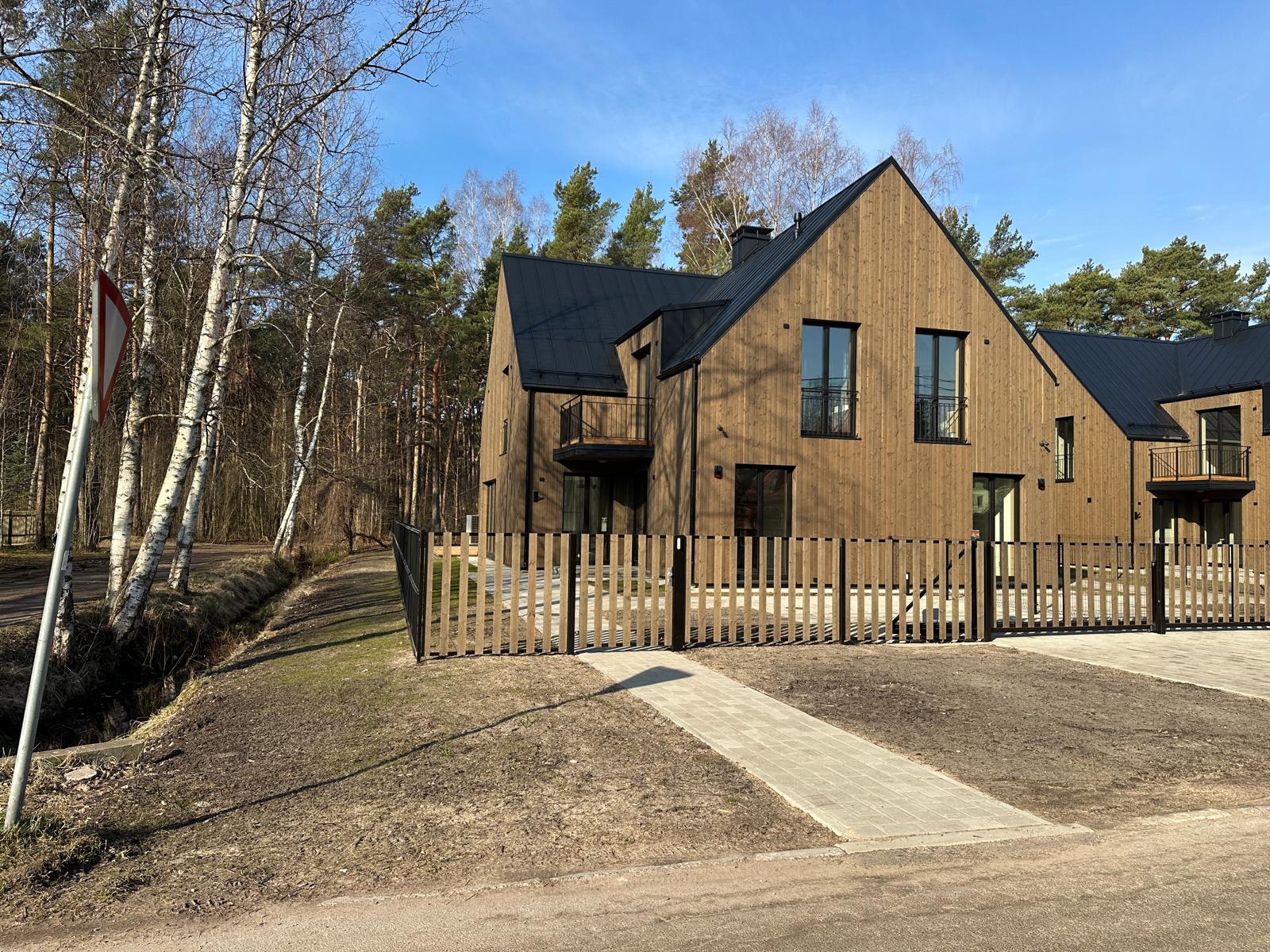 Pārdod māju, Ģertrūdes prospekts - Attēls 1