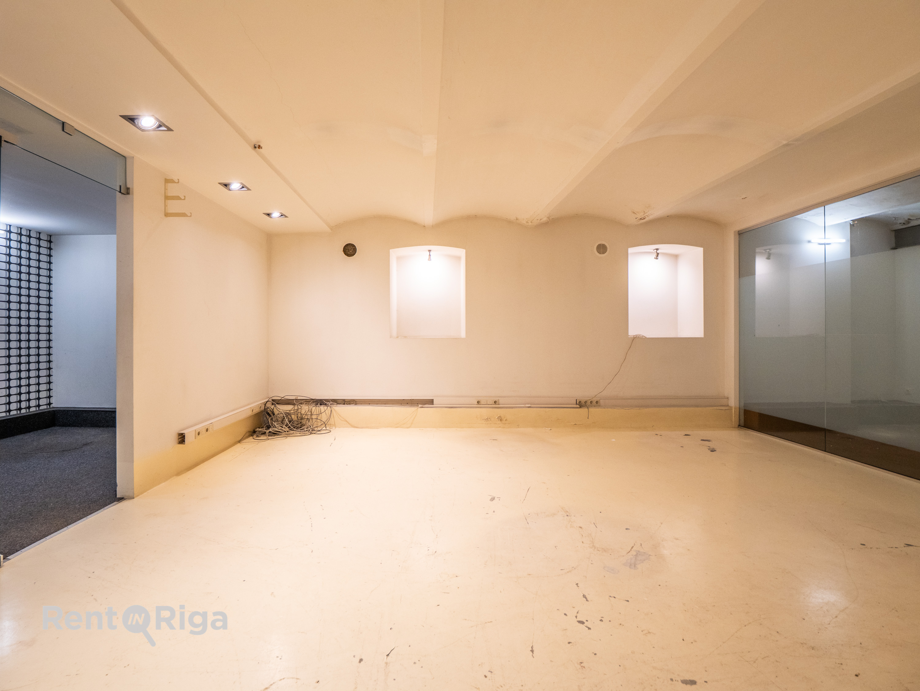 Iznomā tirdzniecības telpas, Skolas iela - Attēls 1