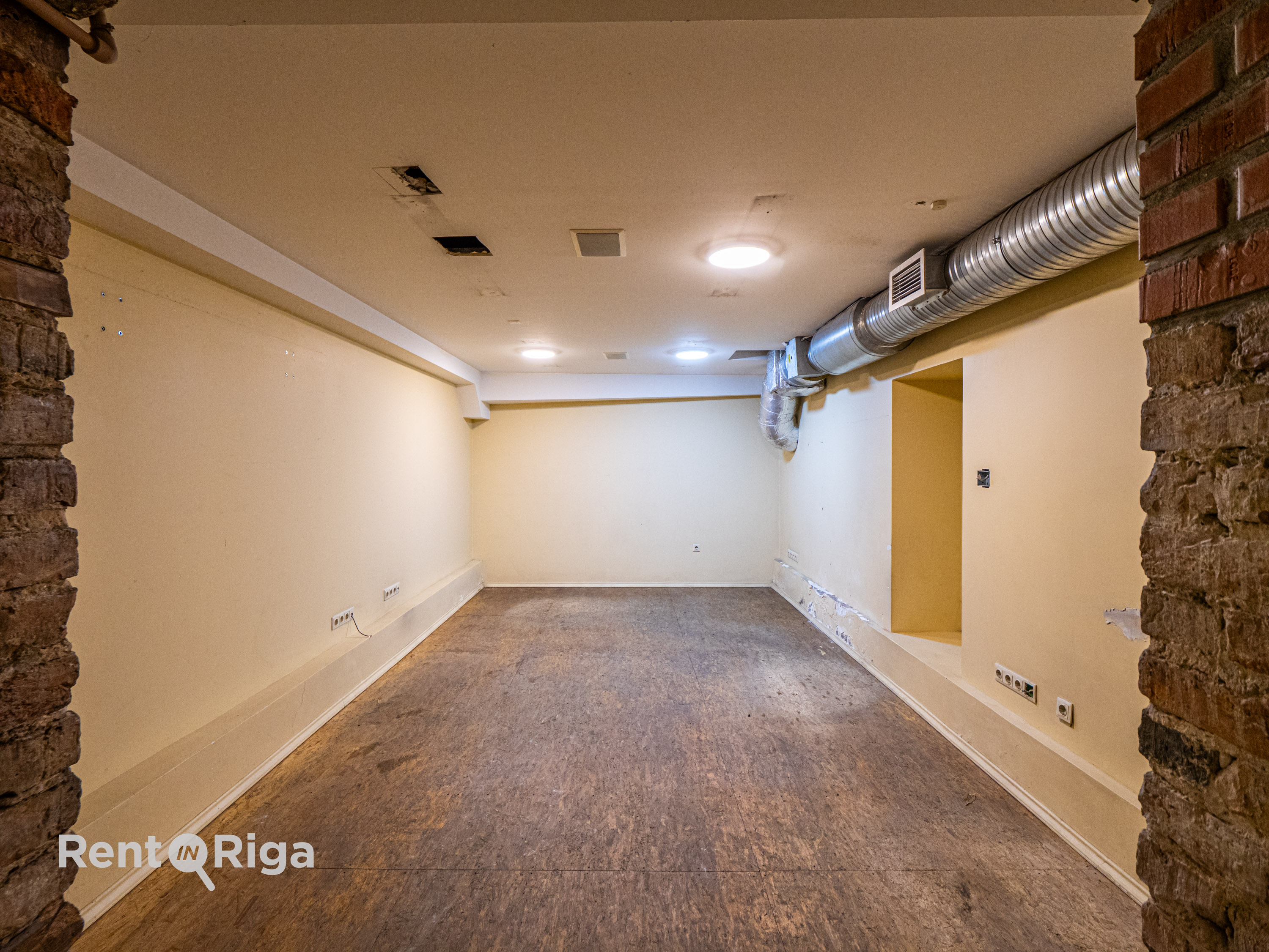 Iznomā tirdzniecības telpas, Skolas iela - Attēls 1