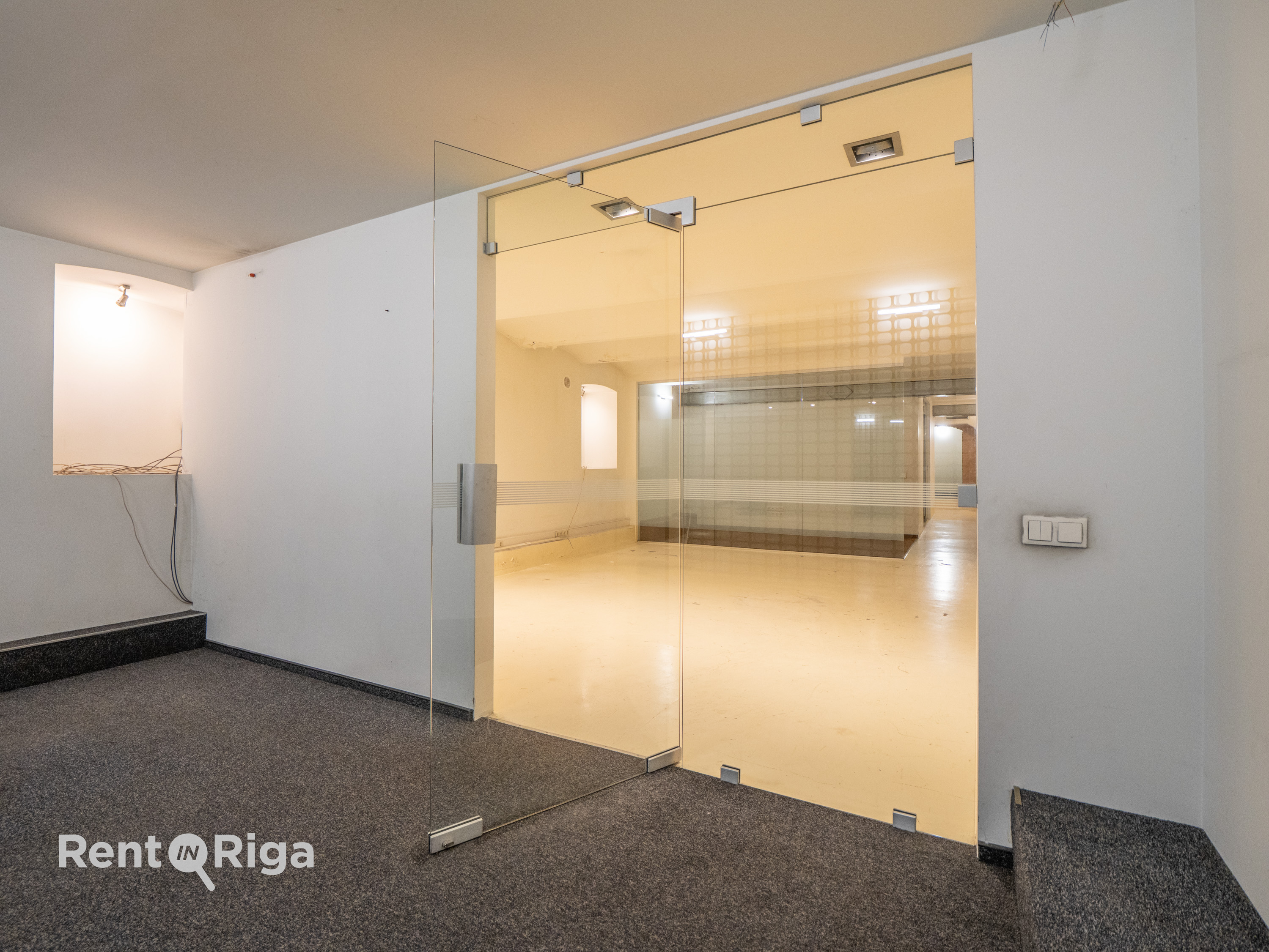 Iznomā tirdzniecības telpas, Skolas iela - Attēls 1