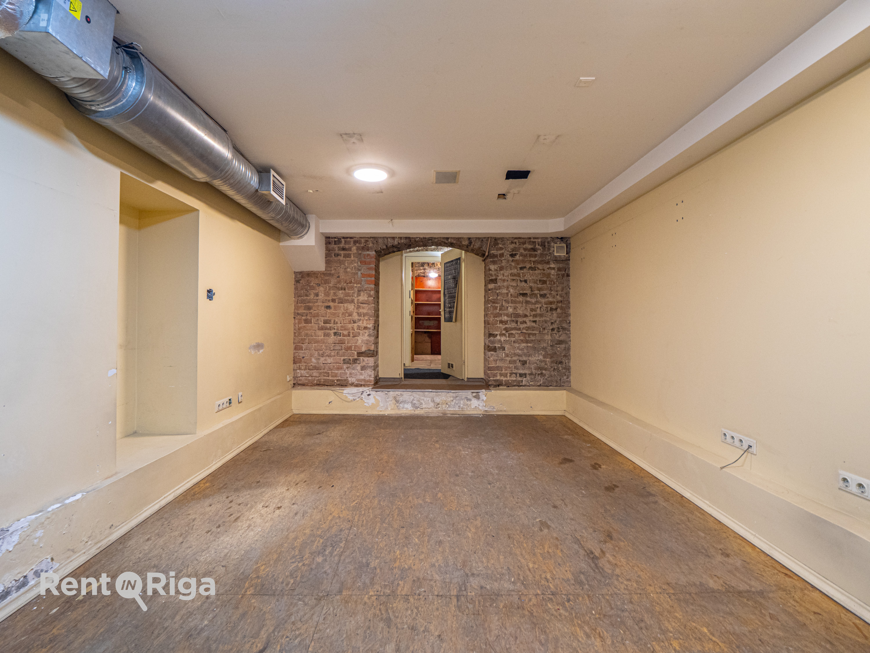 Iznomā tirdzniecības telpas, Skolas iela - Attēls 1