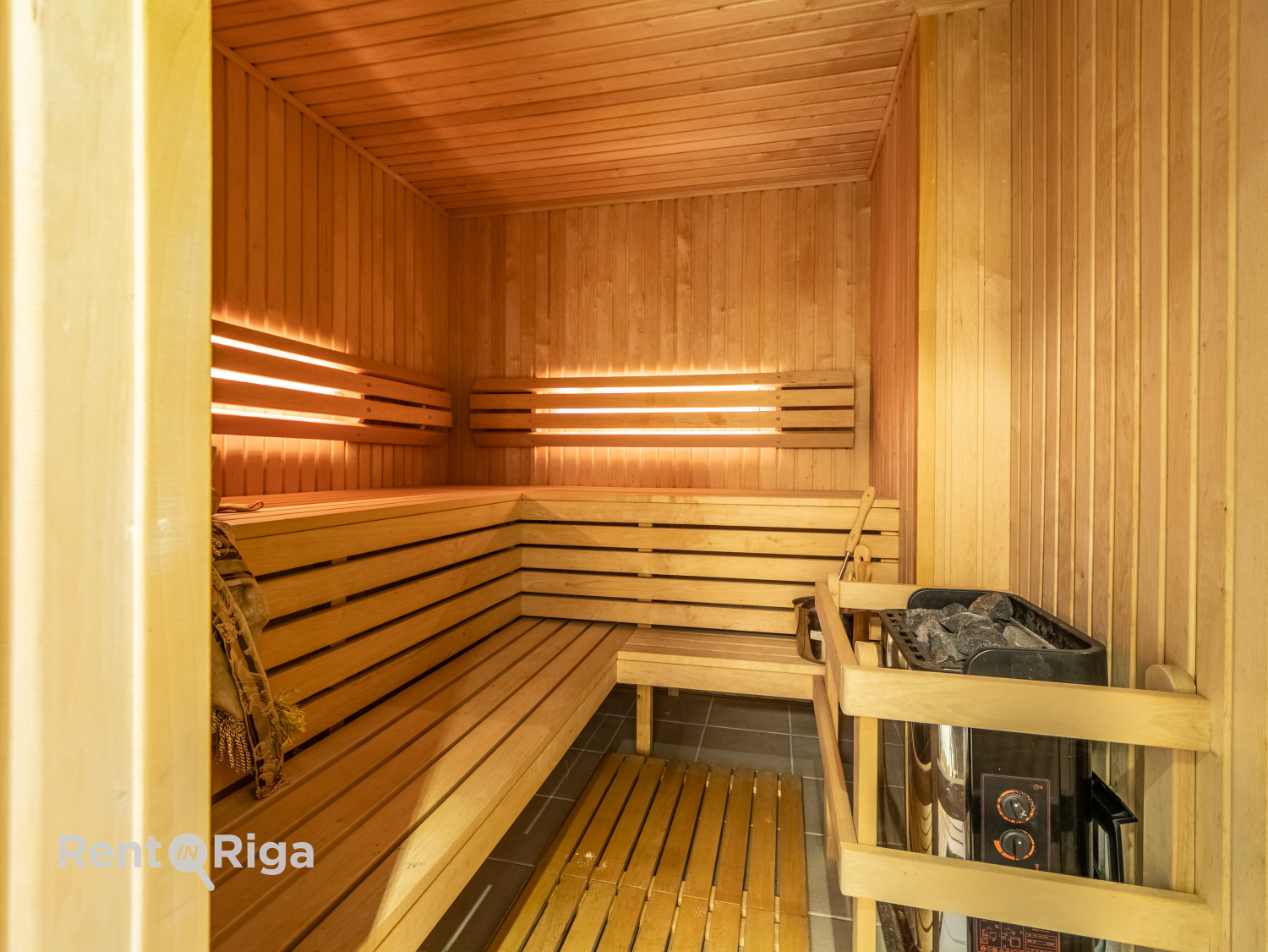 Pārdod māju, Buru iela - Attēls 1