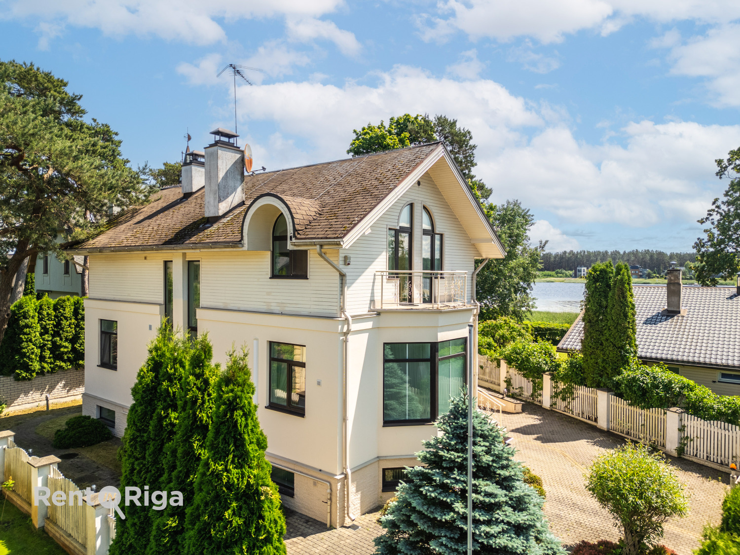 Pārdod māju, Buru iela - Attēls 1