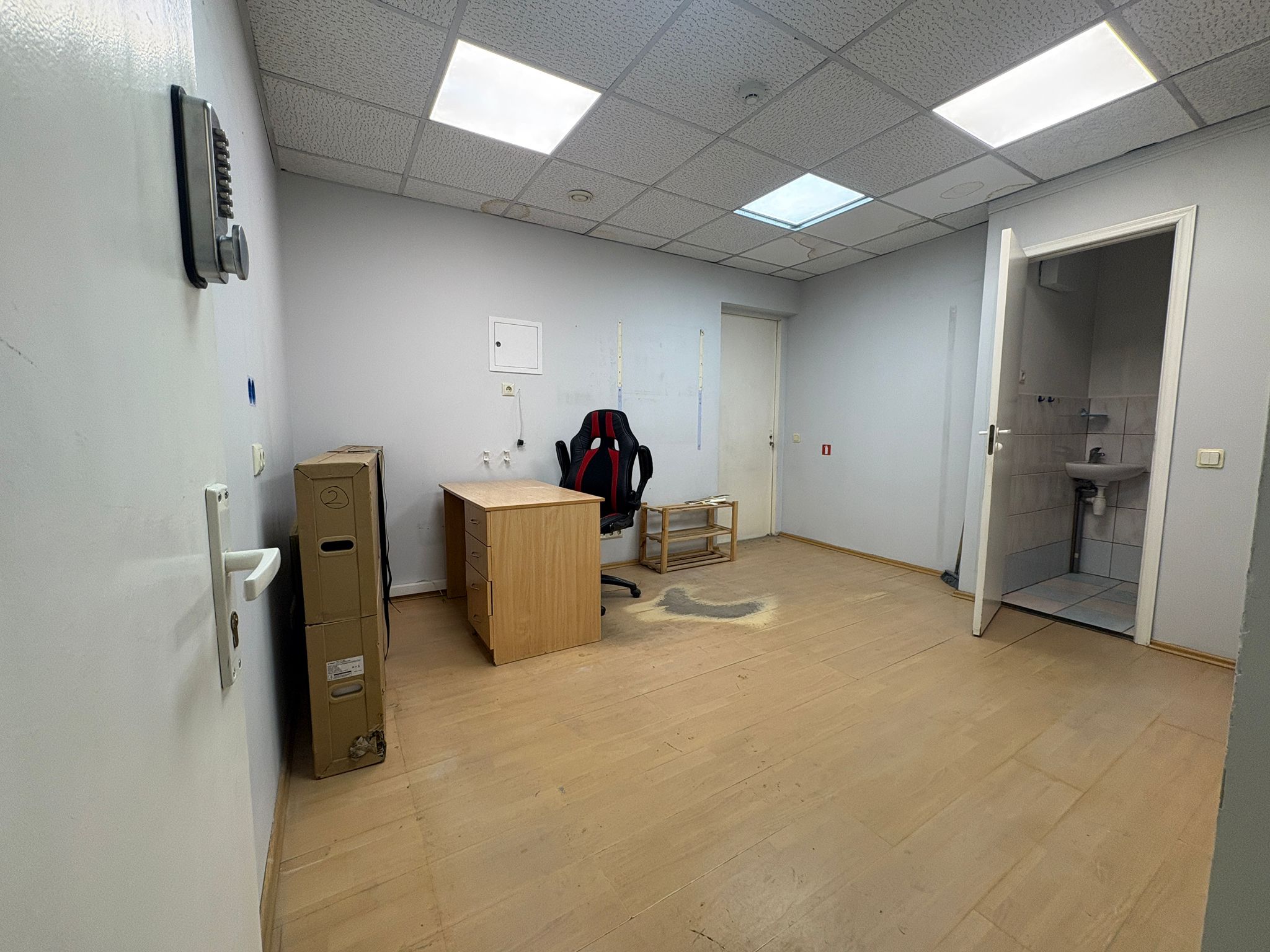 Iznomā tirdzniecības telpas, Barona iela - Attēls 1