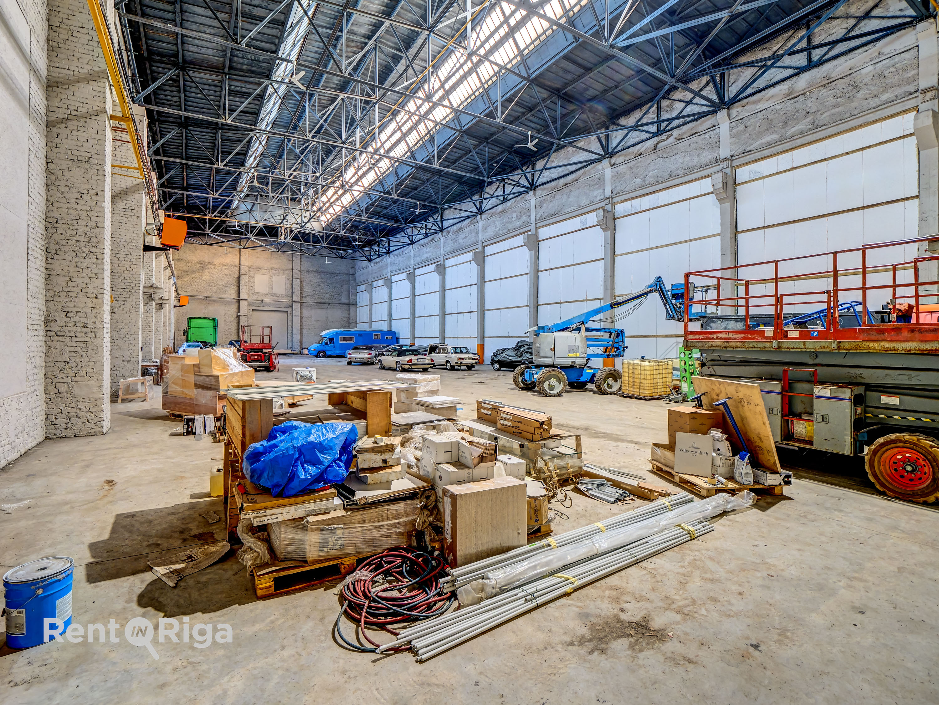 Iznomā noliktavu, Brīvības gatve iela - Attēls 1