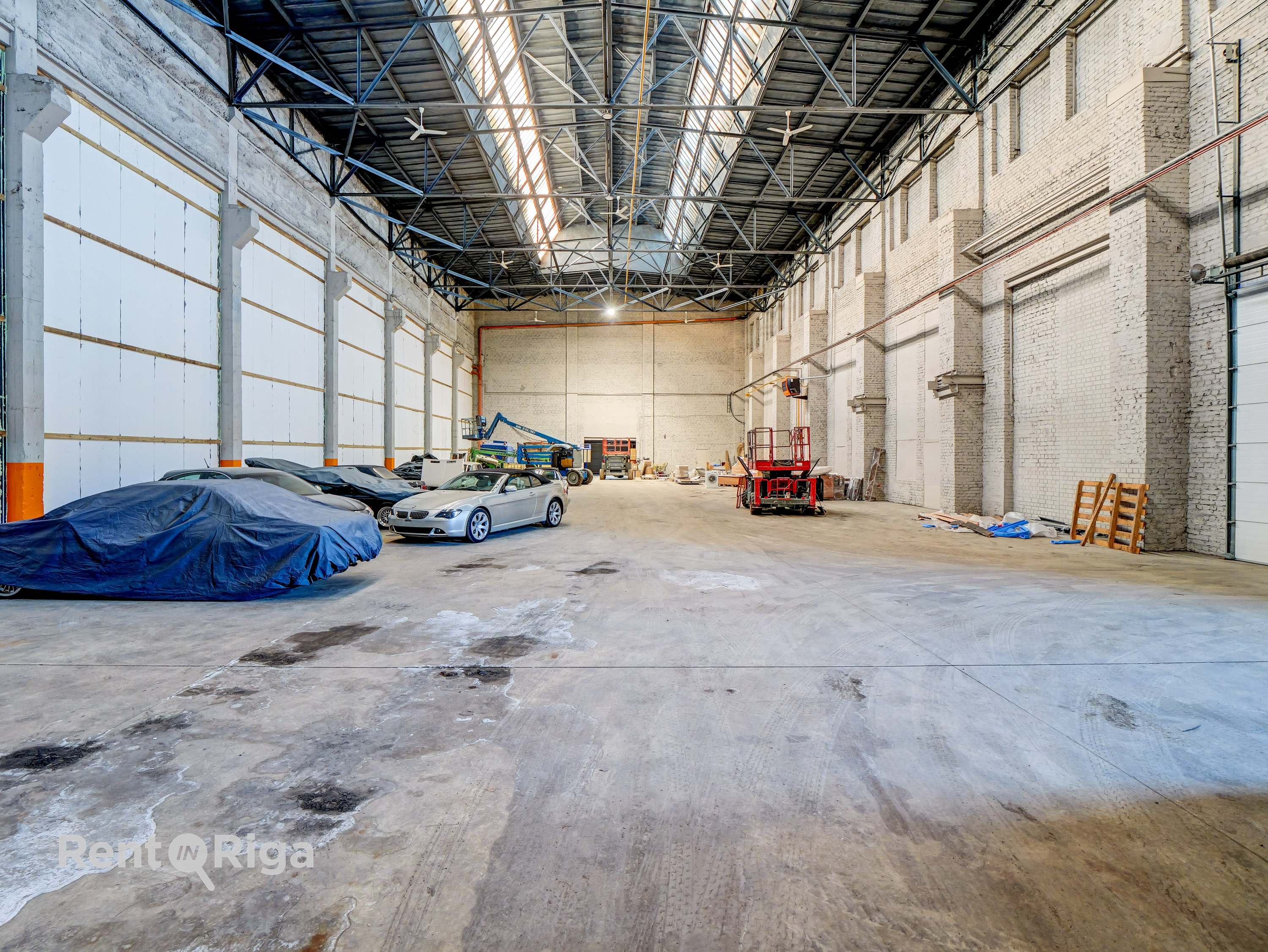 Iznomā noliktavu, Brīvības gatve iela - Attēls 1