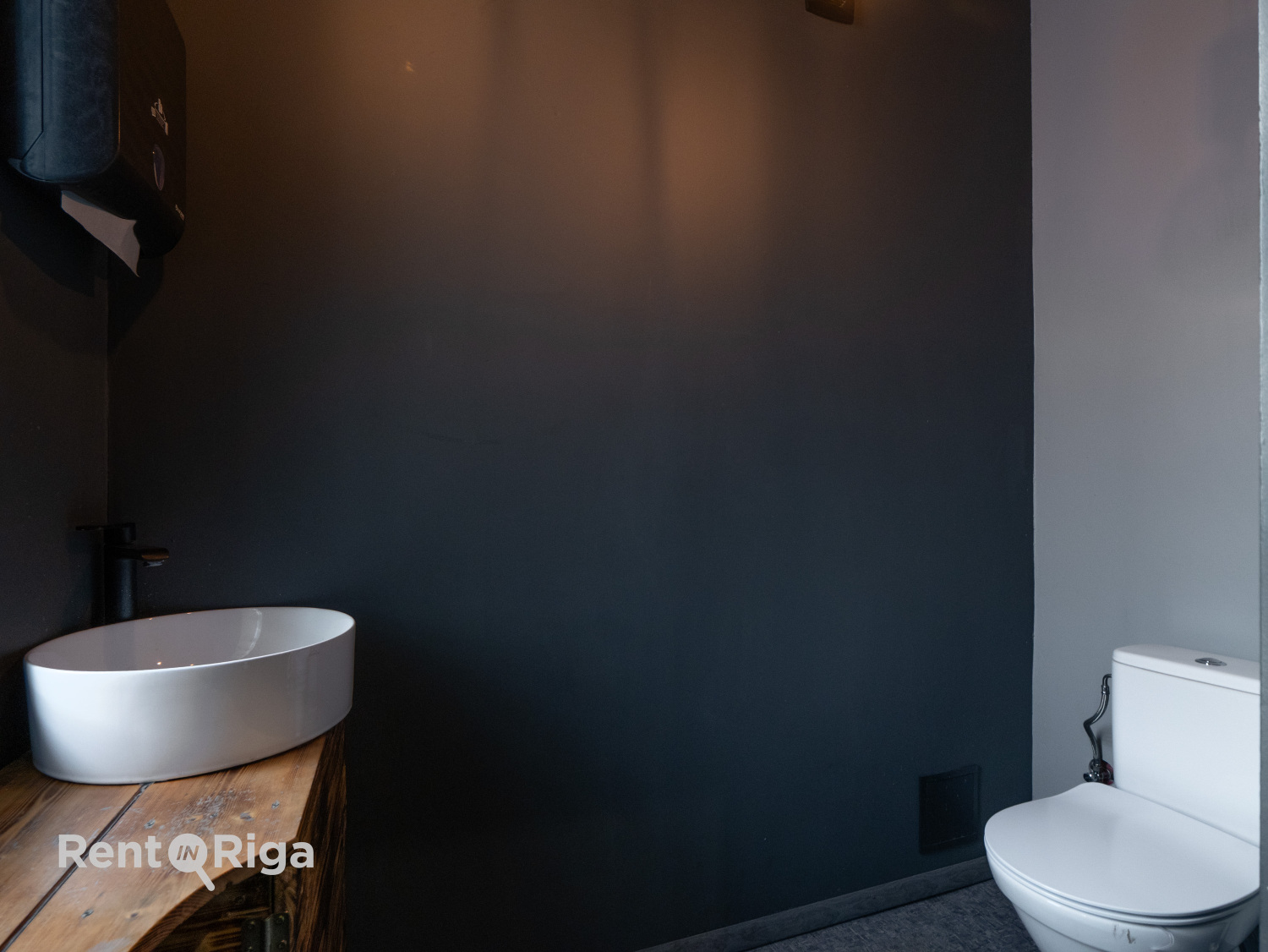 Retail premises for rent, Duntes street - Image 1