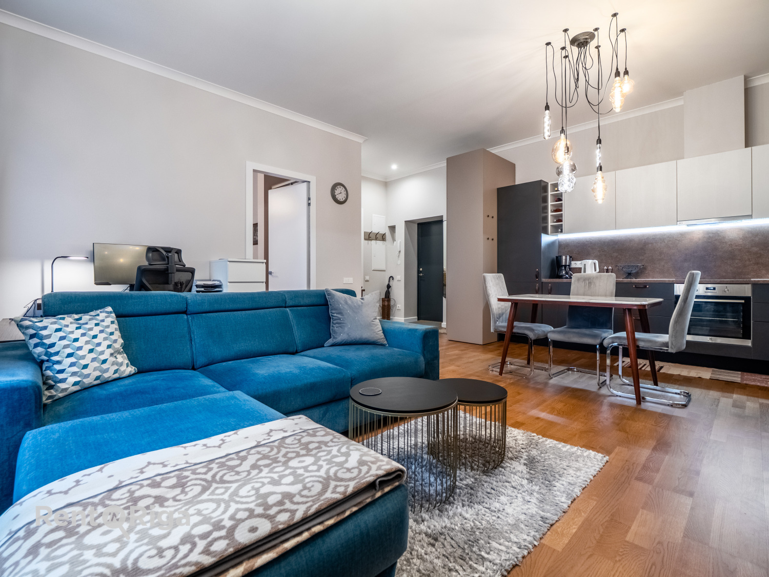 Pārdod dzīvokli, Aleksandra Čaka iela 26 - Attēls 1