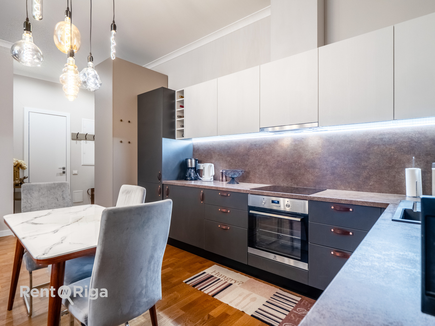 Pārdod dzīvokli, Aleksandra Čaka iela 26 - Attēls 1